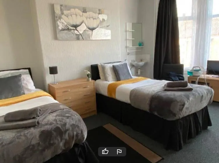 Bedroom, Bed in OYO Tudor Lodge - Redcar Beach