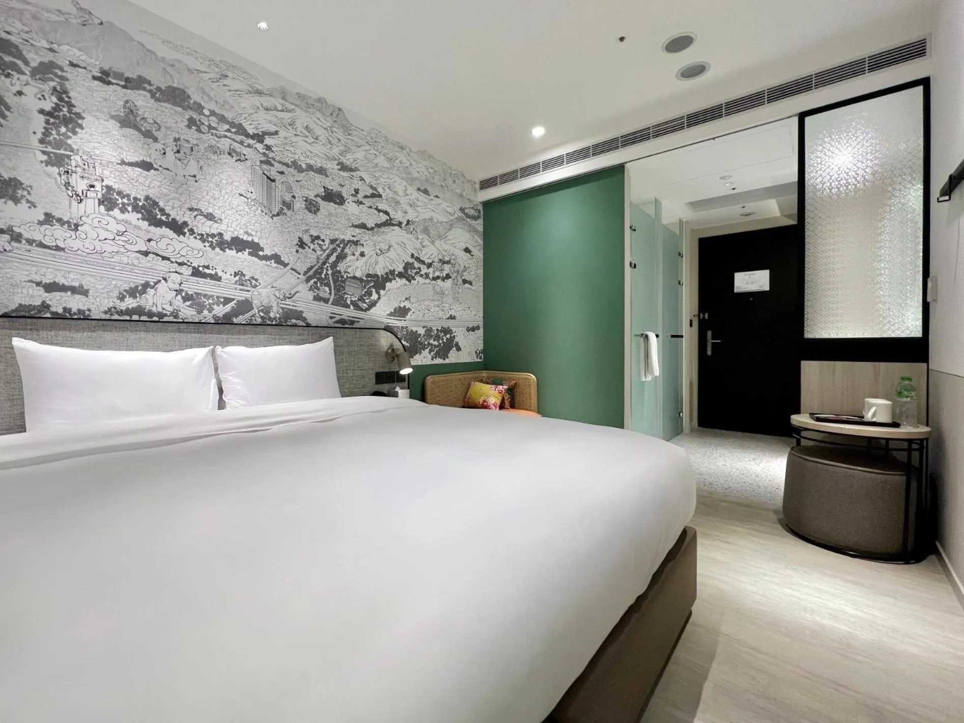 Photo of the whole room, Bed in Boutech JianTan Hotel