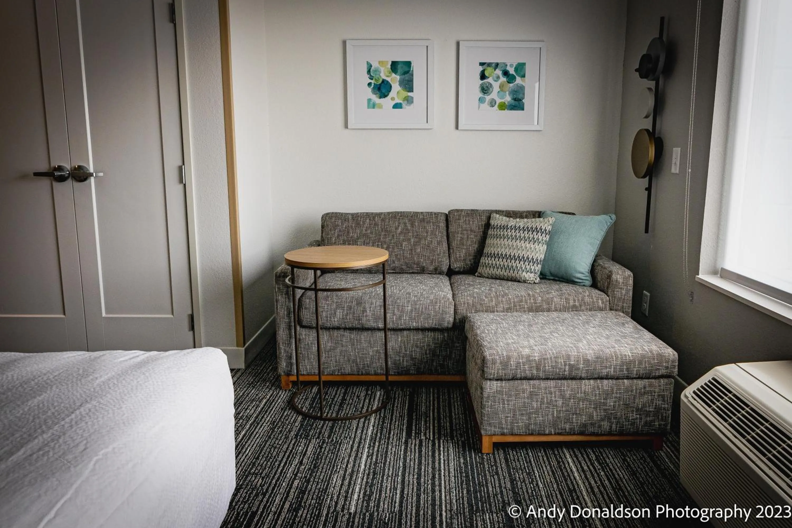 Seating area, Bed in TownePlace Suites by Marriott New Philadelphia
