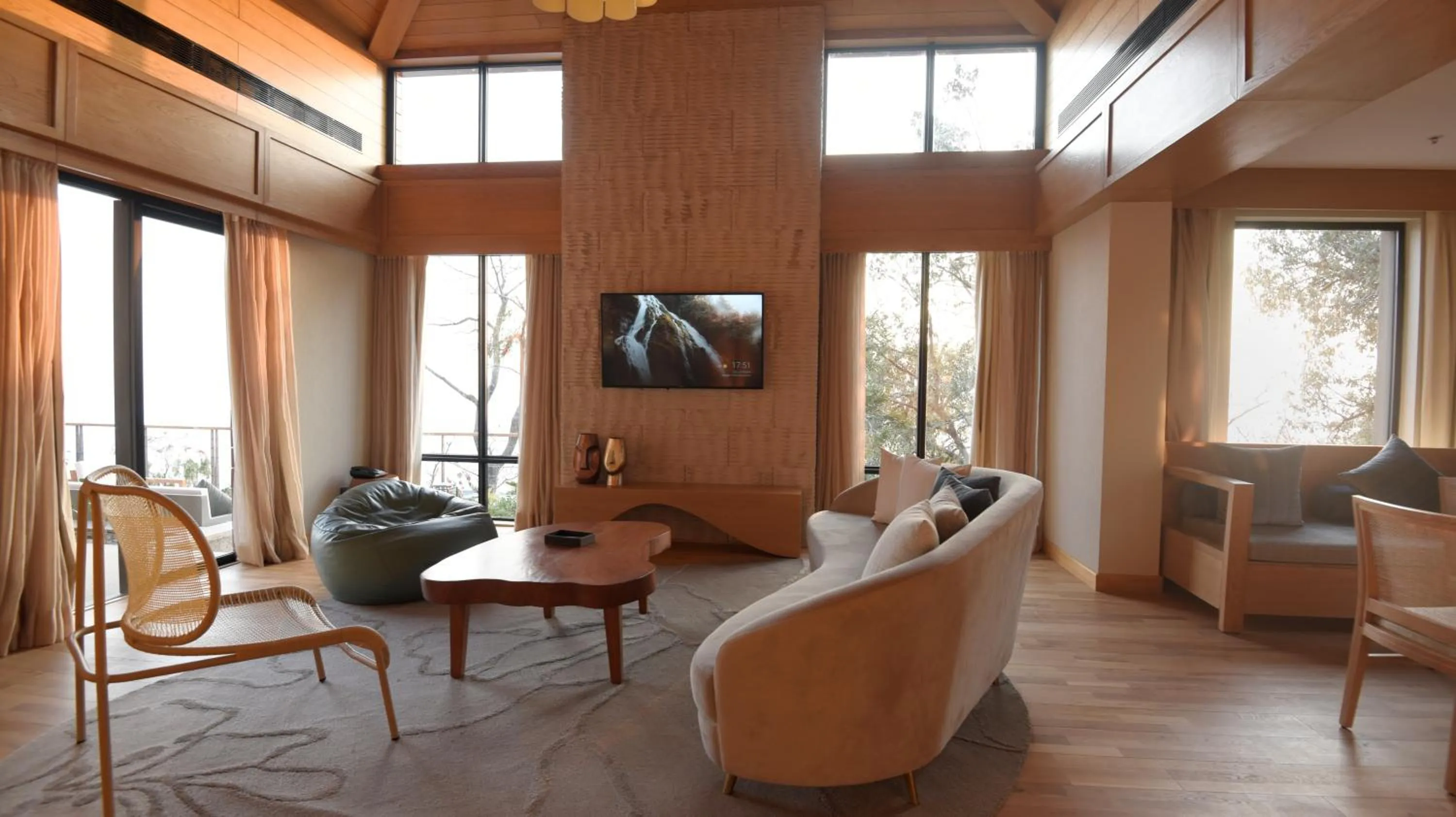 Living room in The Westin Resort & Spa Himalayas