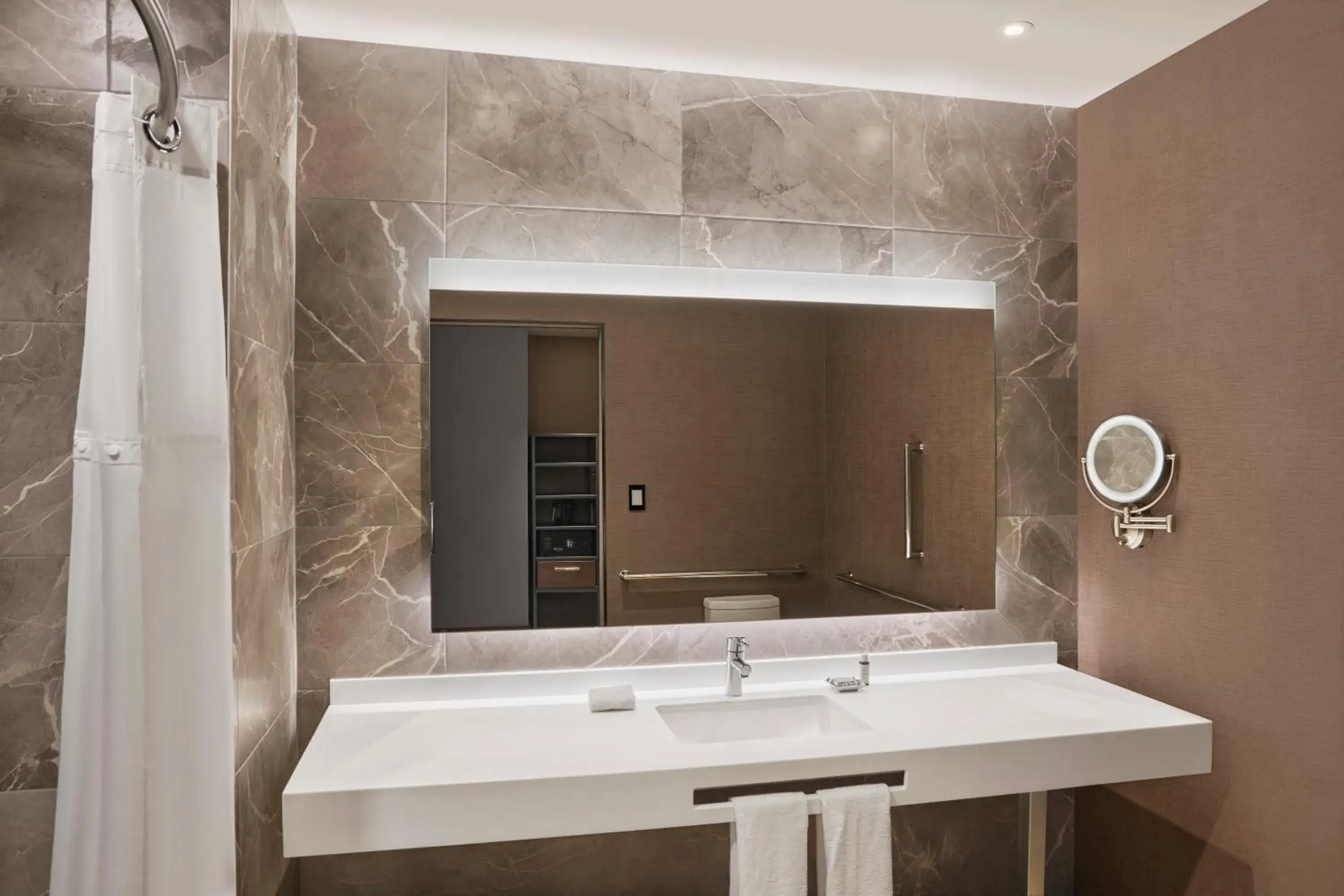 Large King Room with City View in AC Hotel by Marriott Saltillo Large King Room with City View in AC Hotel by Marriott Saltillo