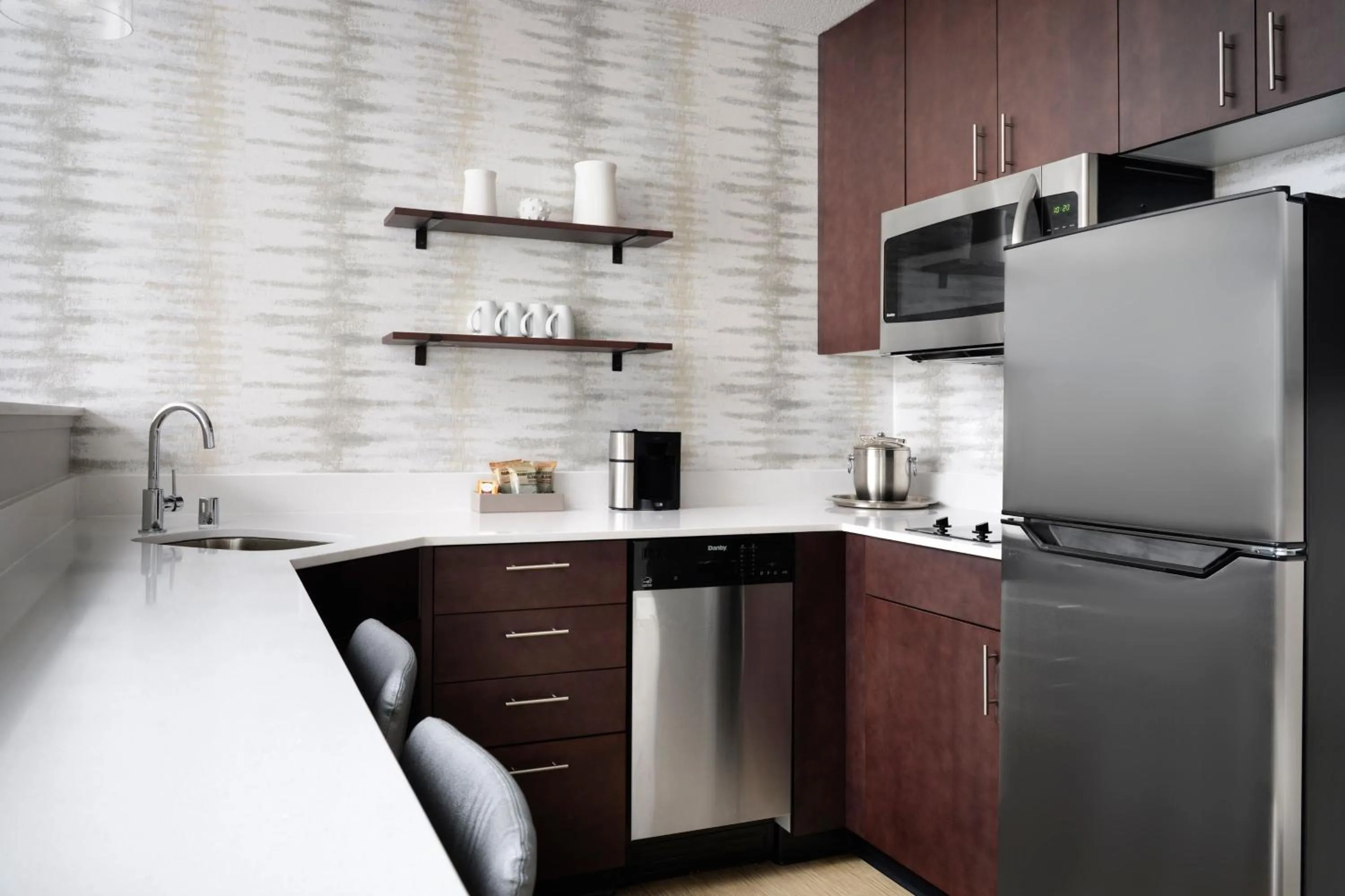 Kitchen or kitchenette in Residence Inn Rochester Mayo Clinic Area South