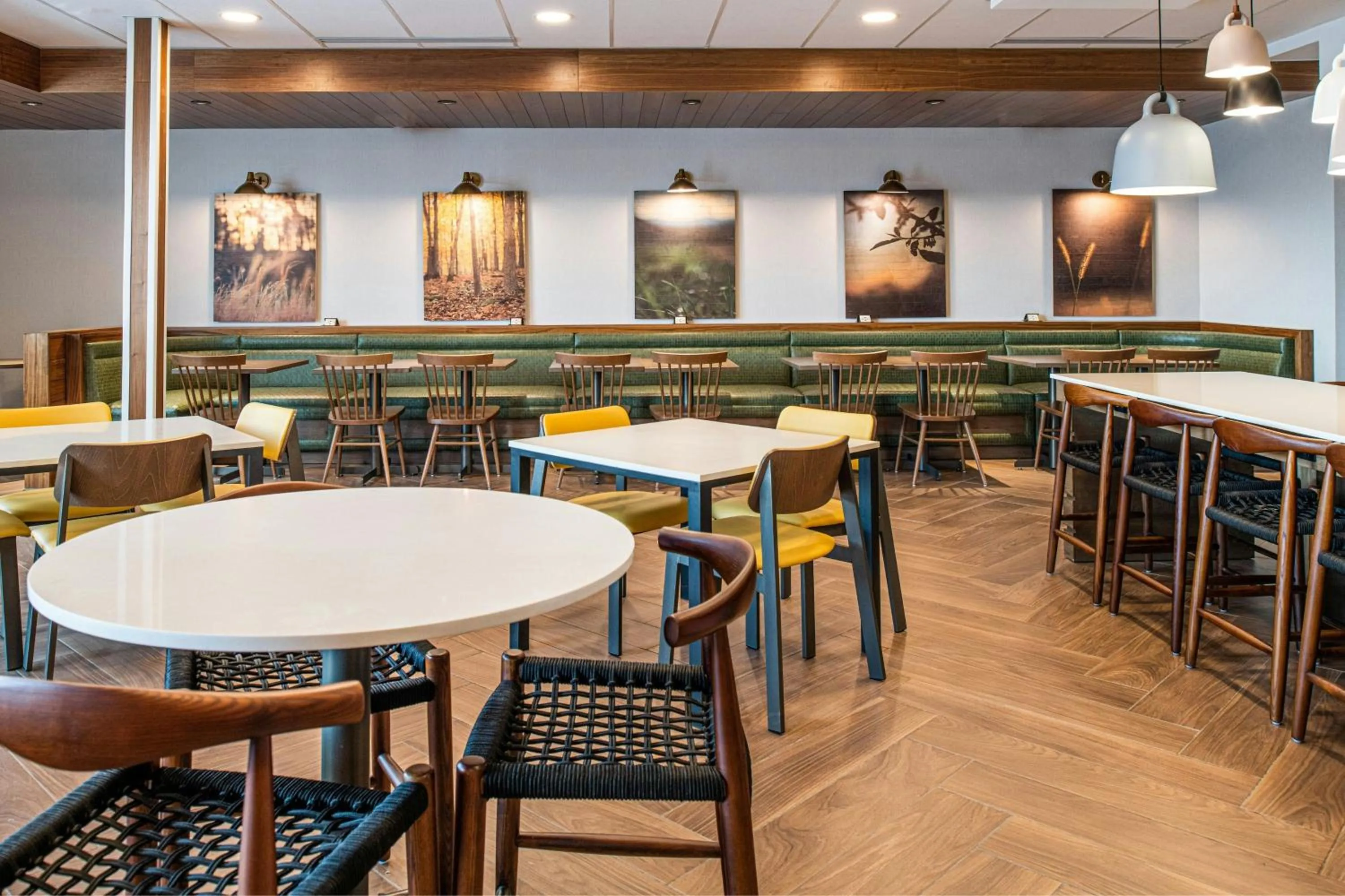 Restaurant/places to eat in Fairfield by Marriott Inn & Suites Winters Davis