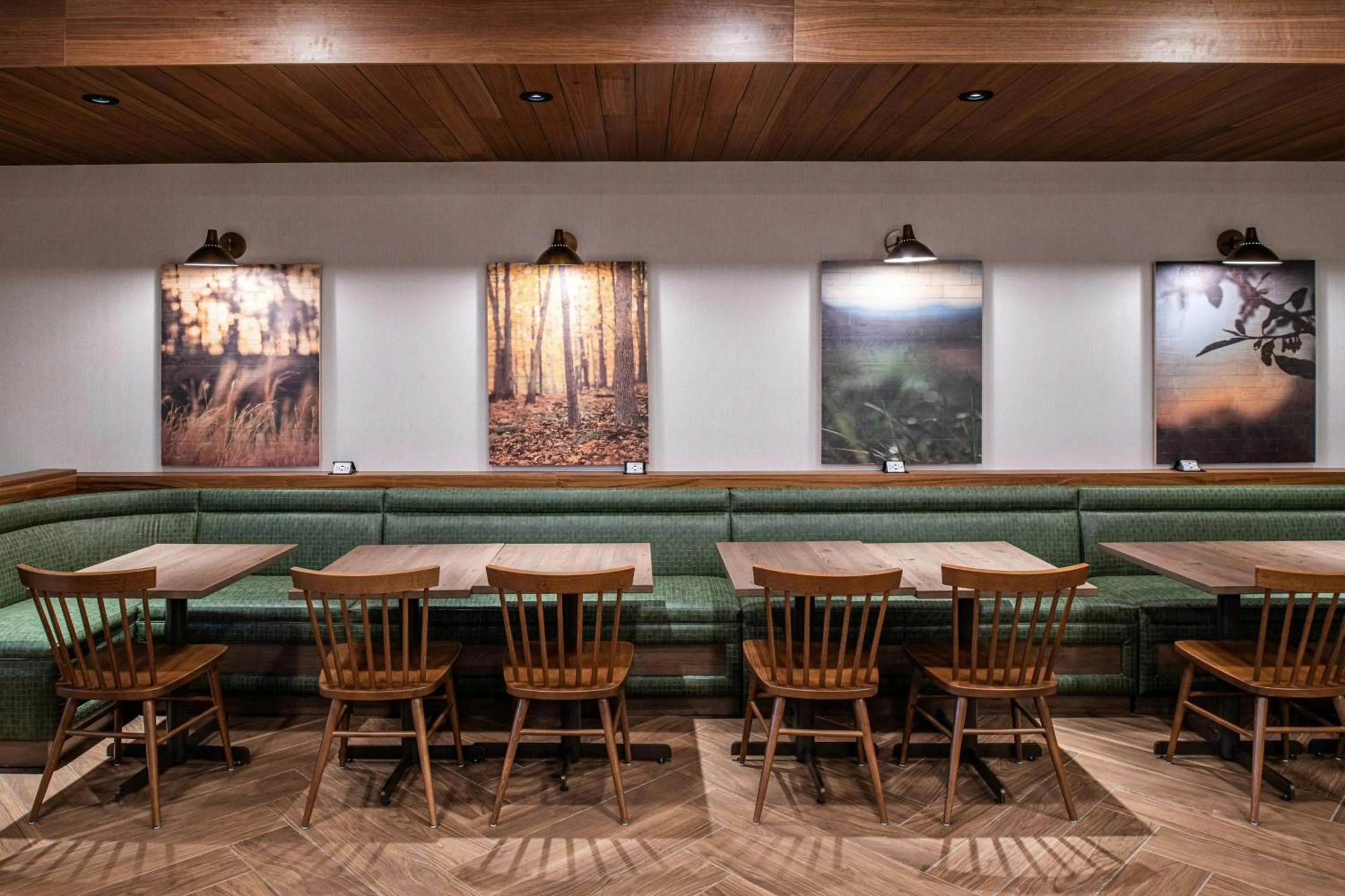 Restaurant/places to eat in Fairfield by Marriott Inn & Suites Winters Davis