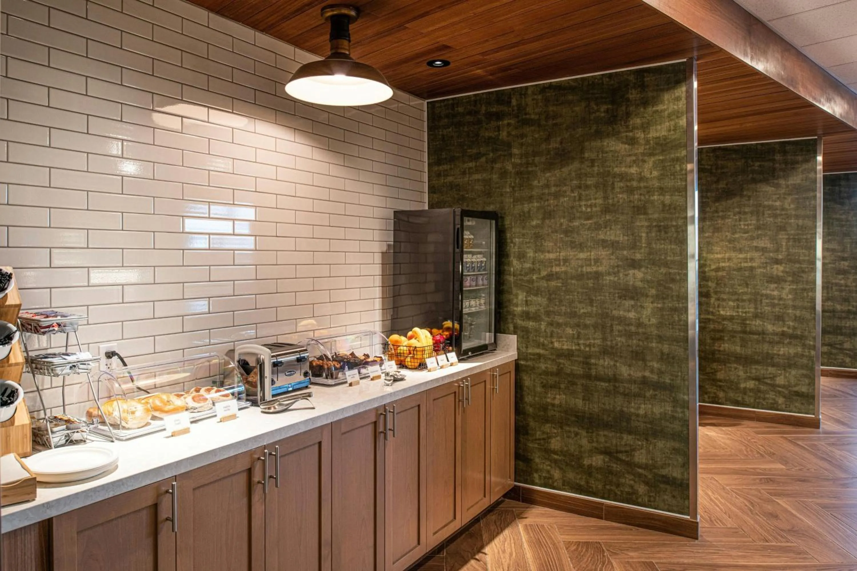 Breakfast in Fairfield by Marriott Inn & Suites Winters Davis