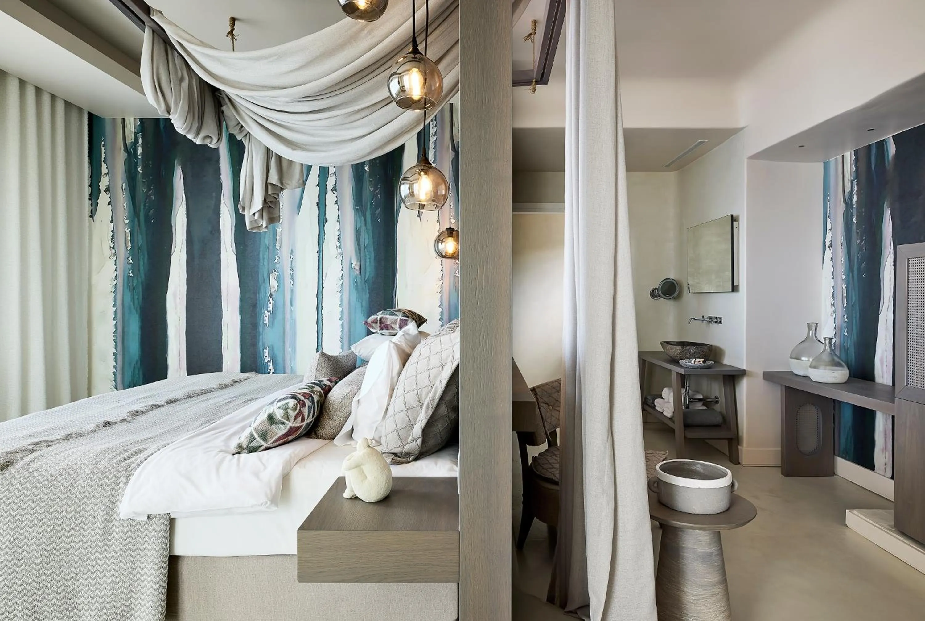 Bed in Amazon Mykonos Suites & Spa