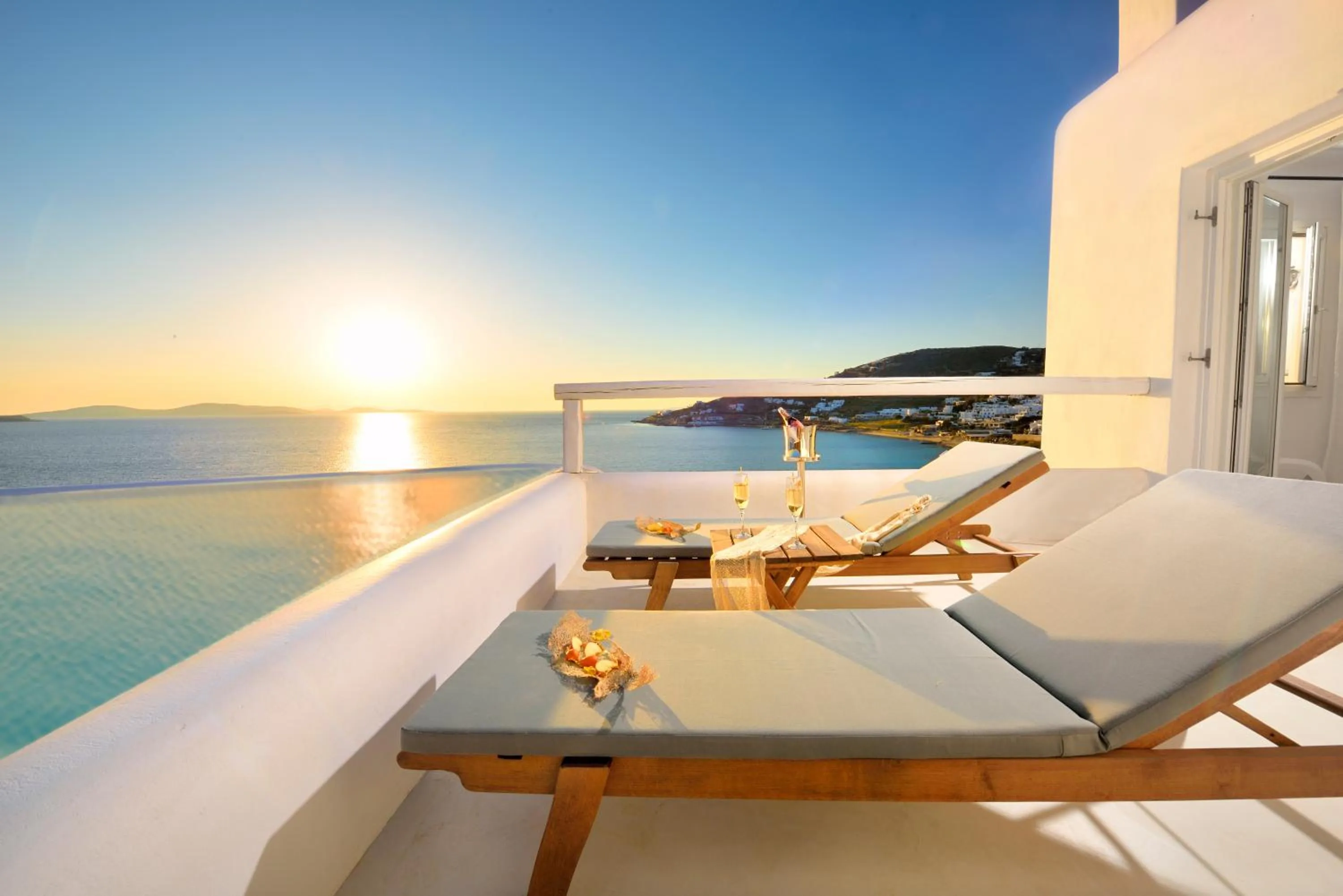 Amazon Mykonos Suites & Spa
