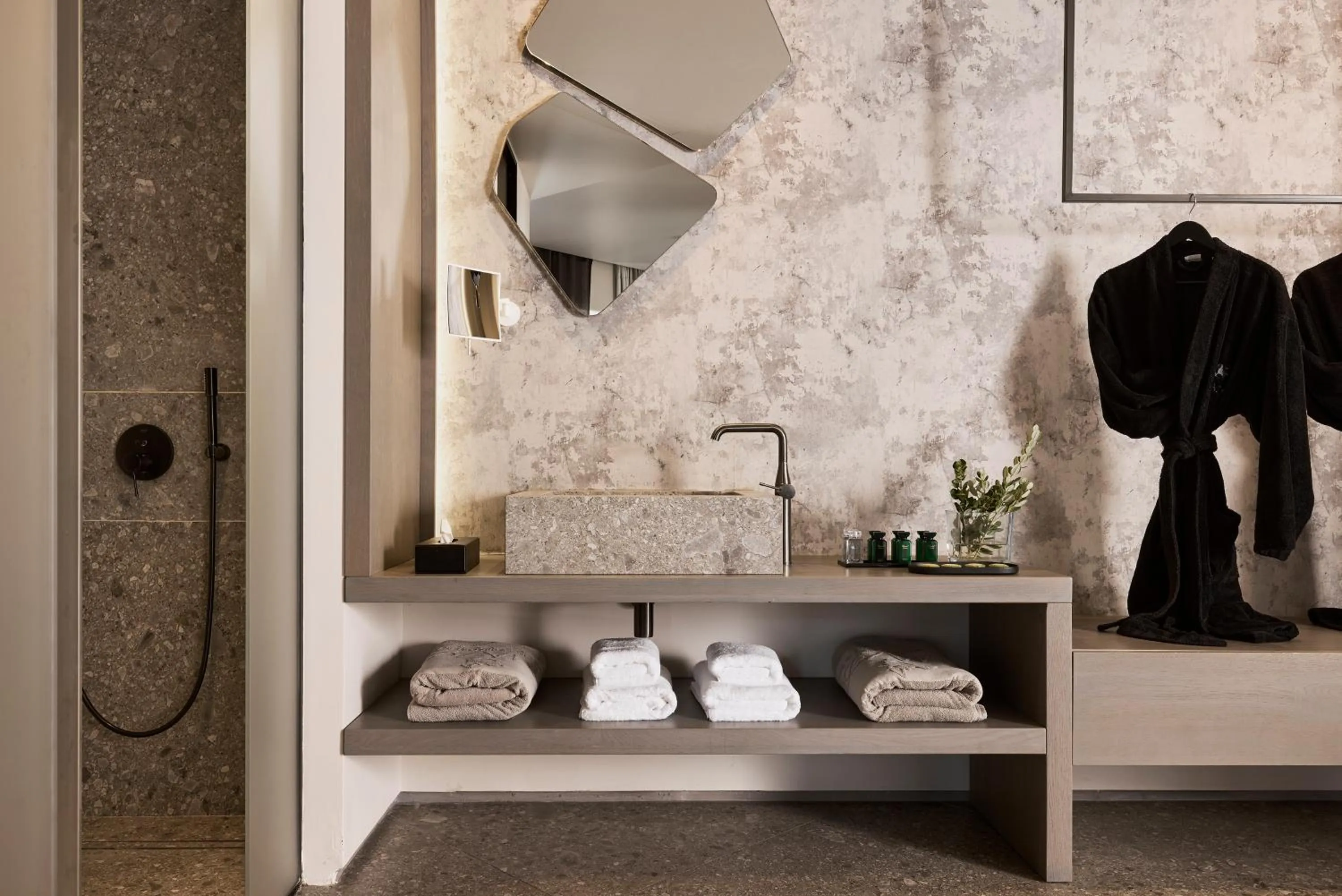 Amazon Mykonos Suites & Spa