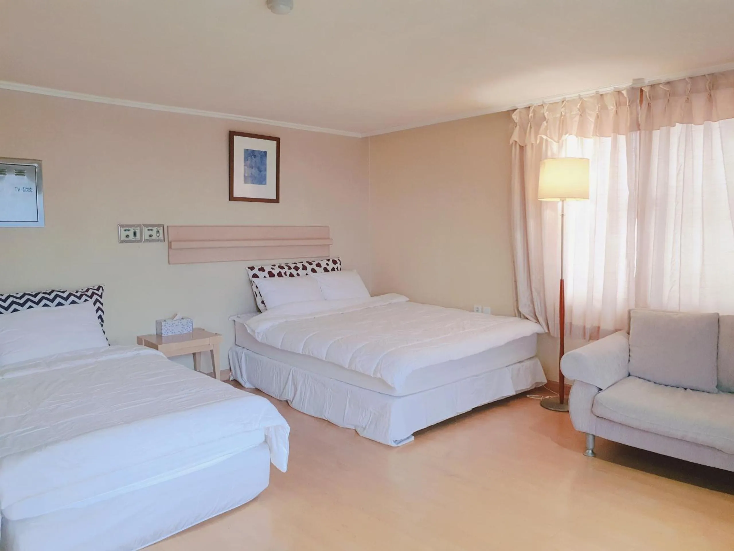 Bed in Hotel Good Inn