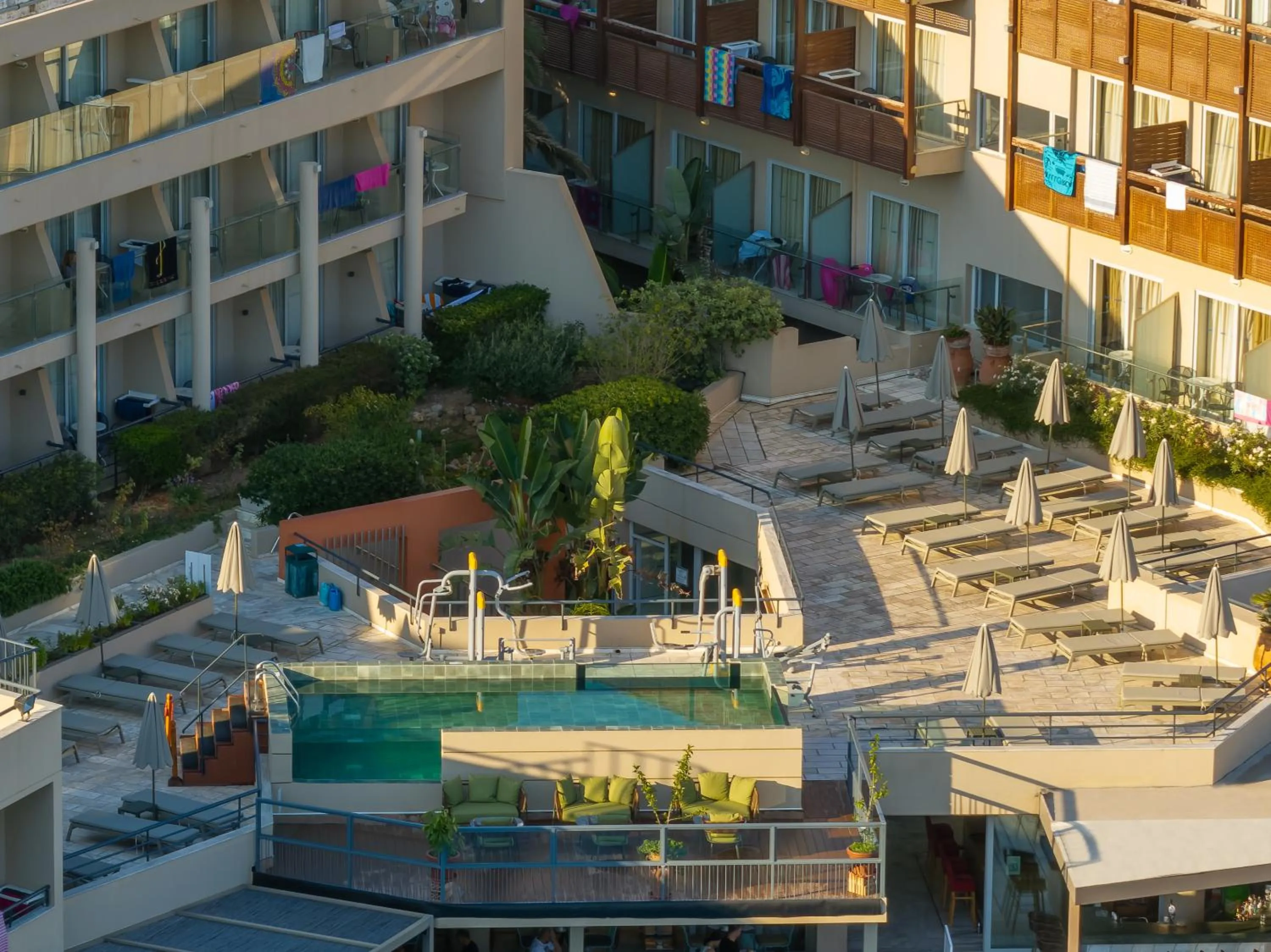 Swimming pool in Minos Hotel