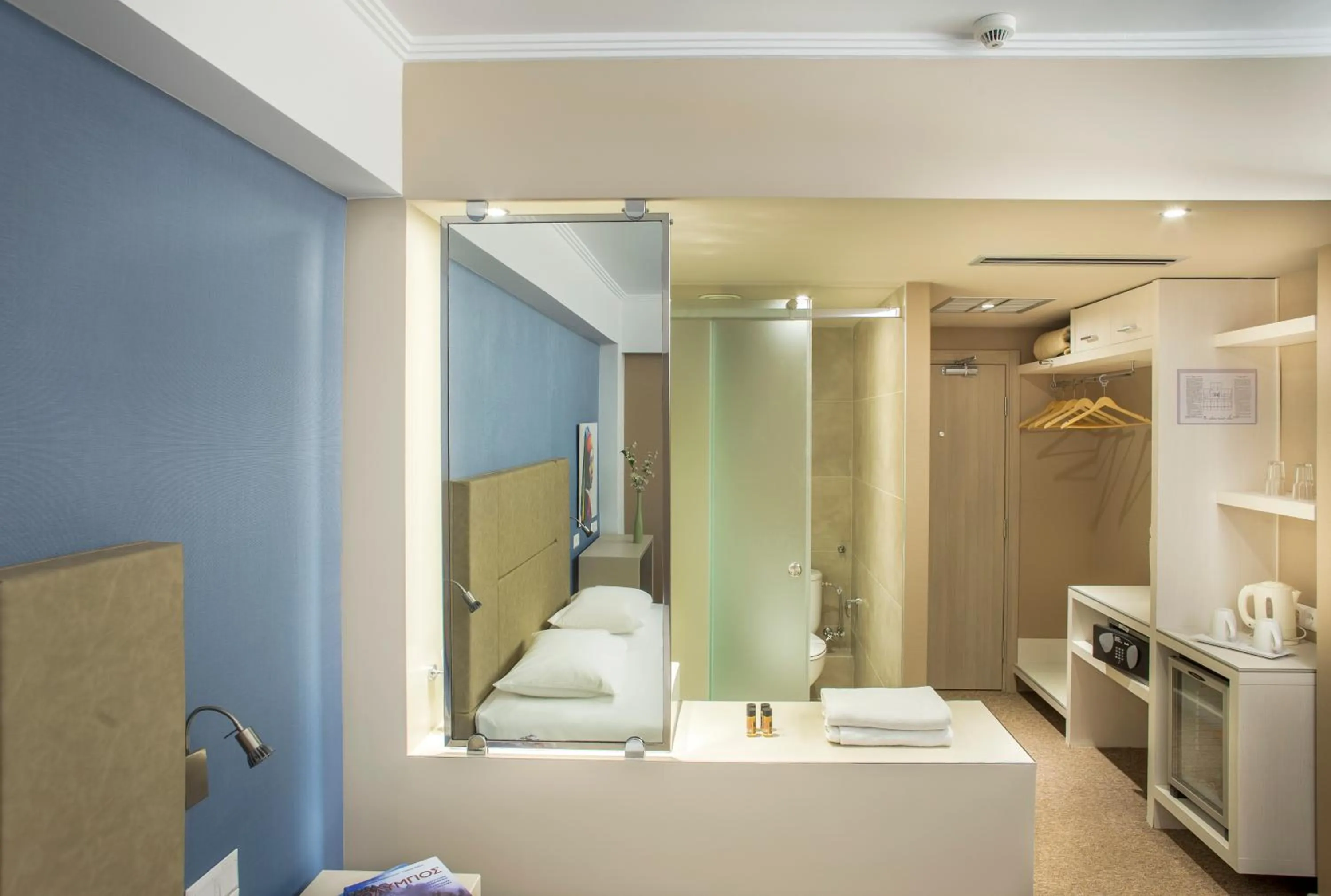 Bathroom, Bed in Airotel Alexandros