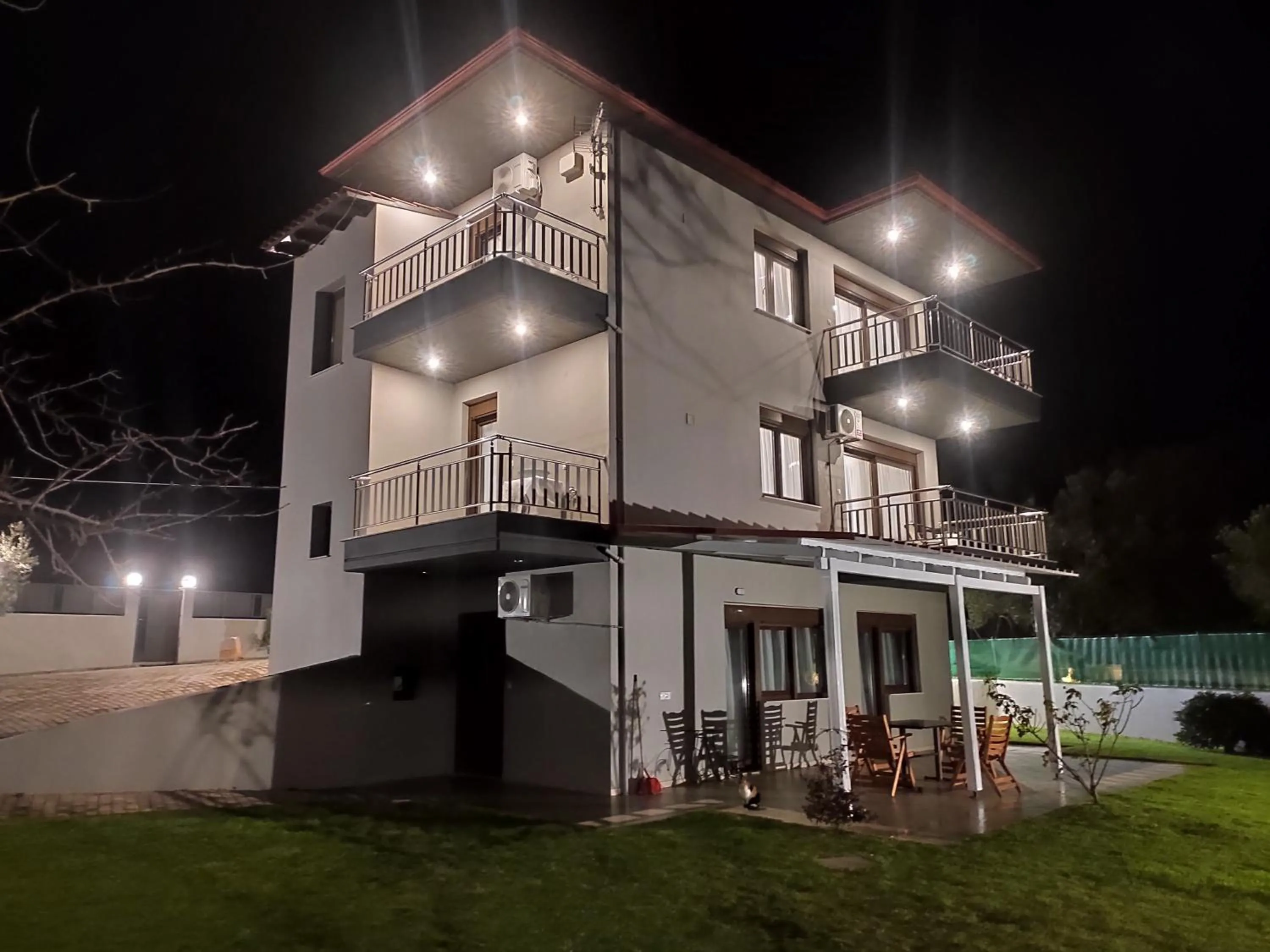 Property building in Kashmir Luxury Apartments