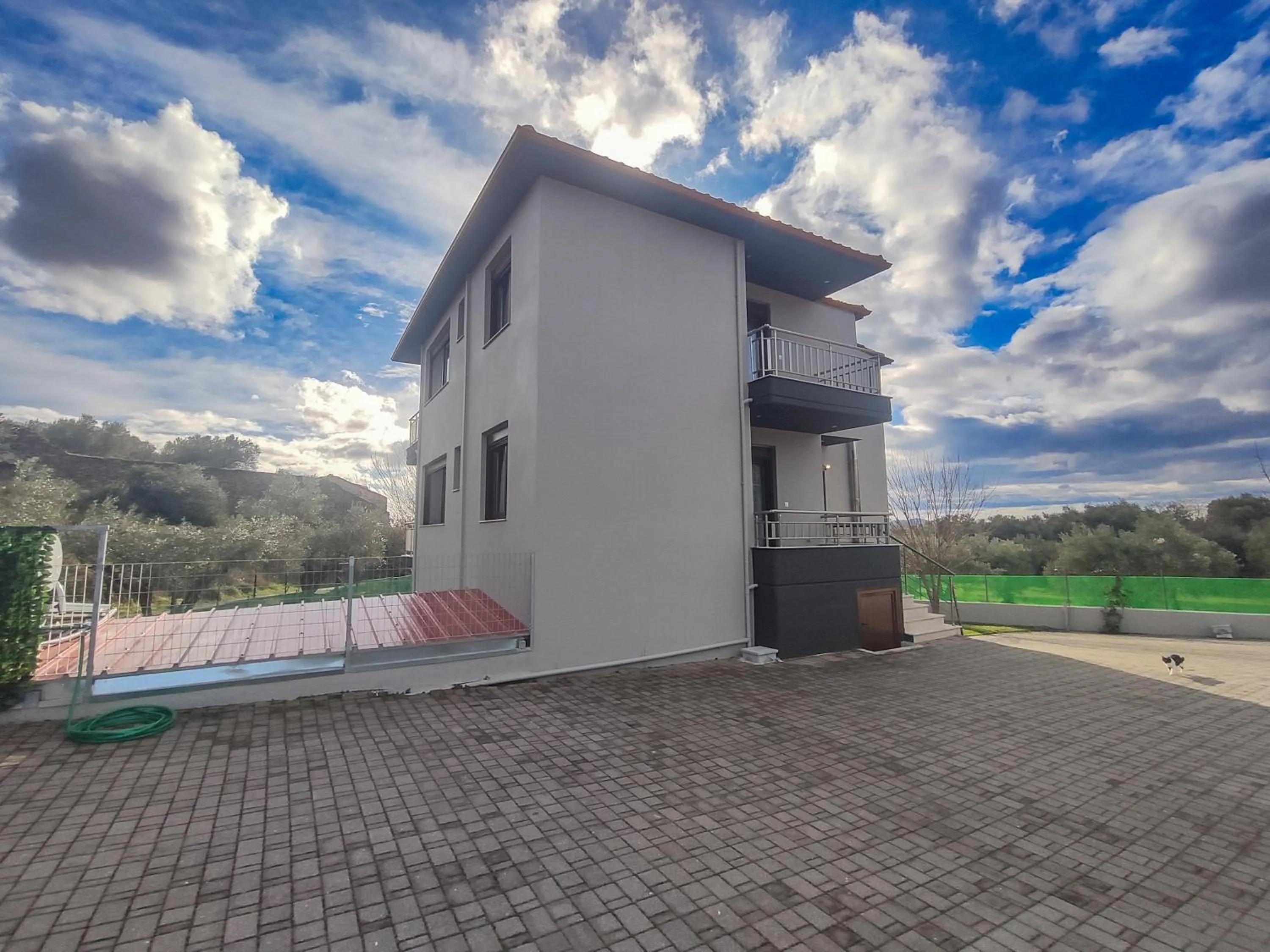 Property building in Kashmir Luxury Apartments