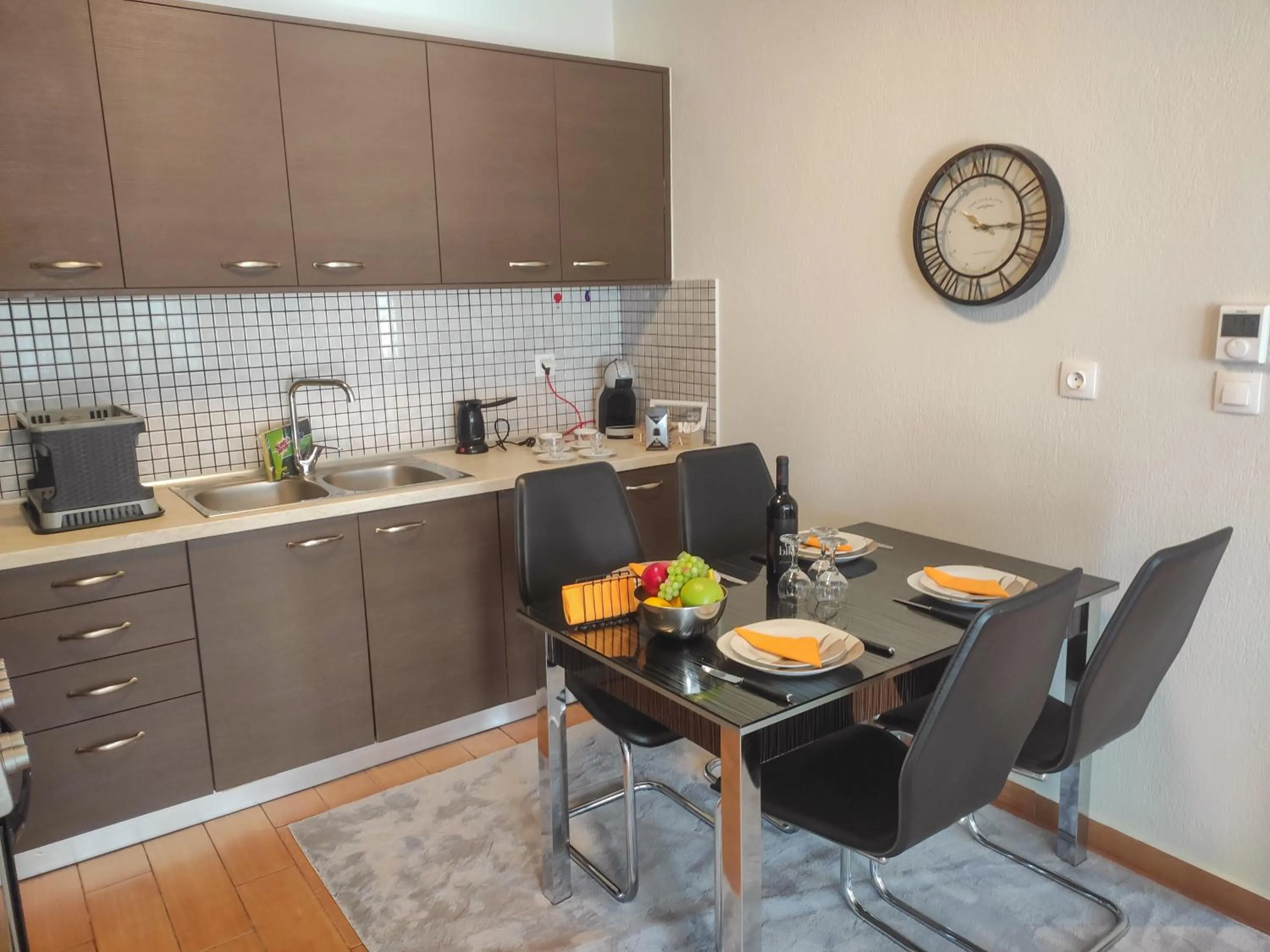 Kitchen or kitchenette in Kashmir Luxury Apartments