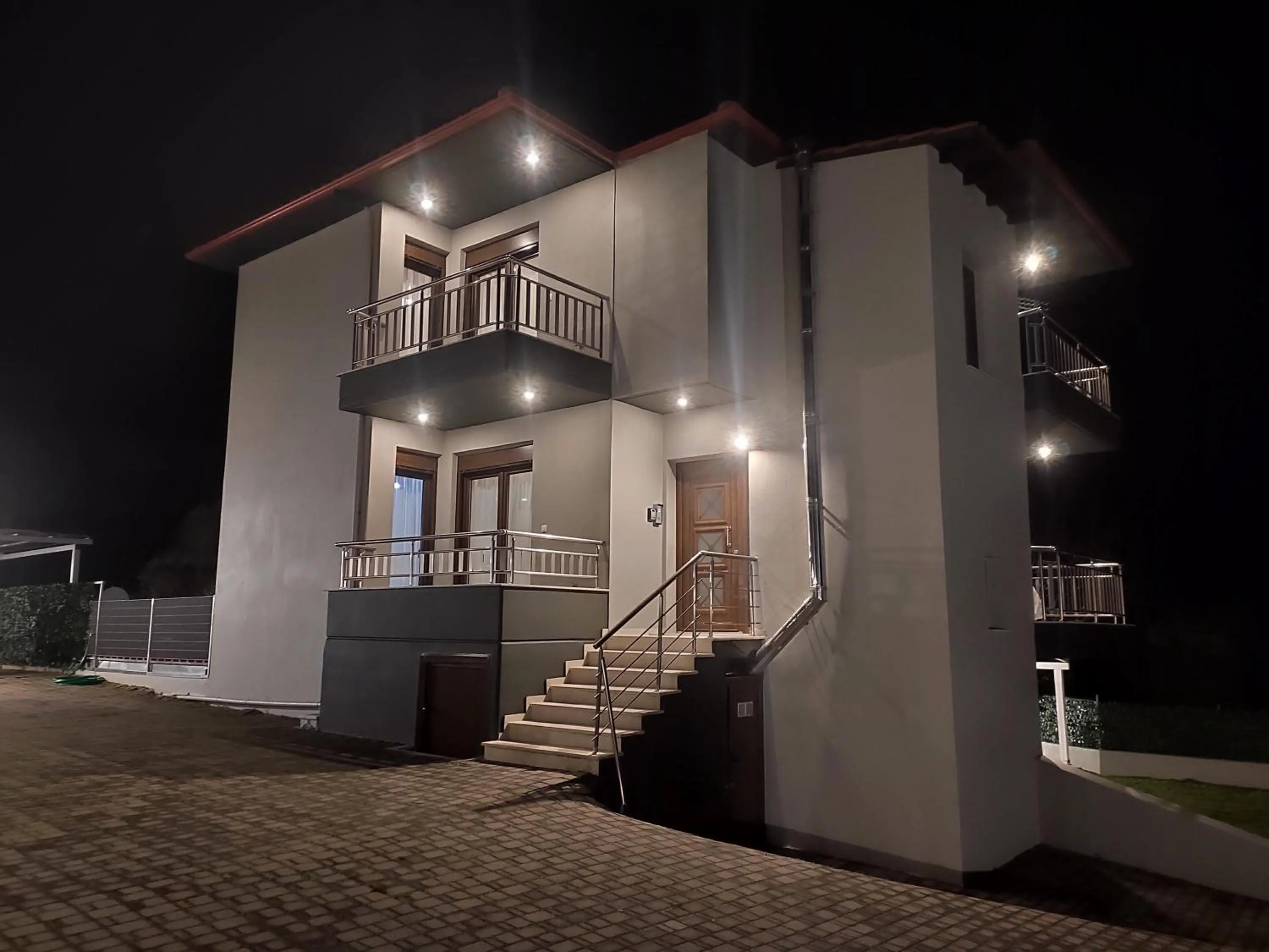 Property building in Kashmir Luxury Apartments