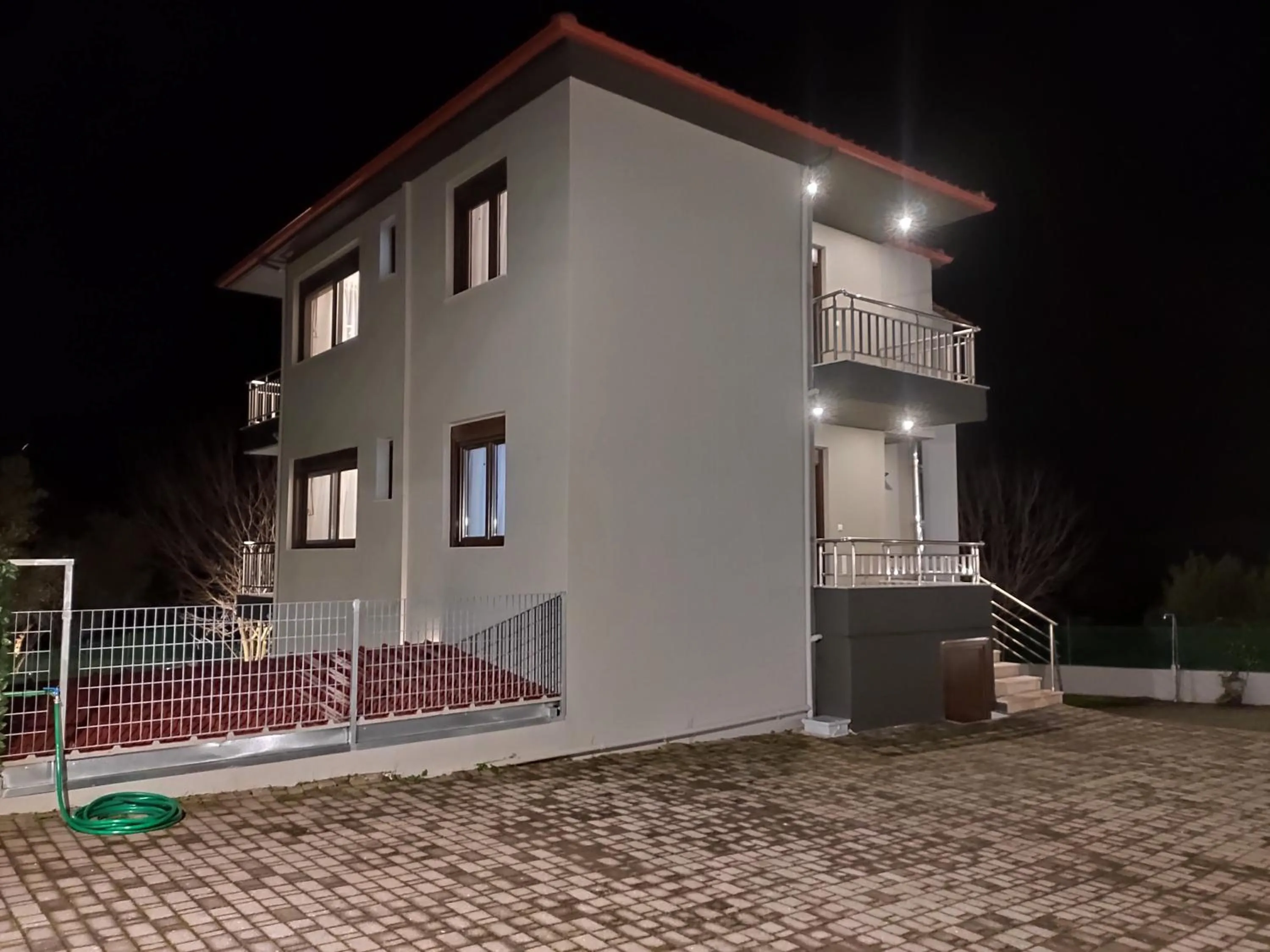 Property building in Kashmir Luxury Apartments
