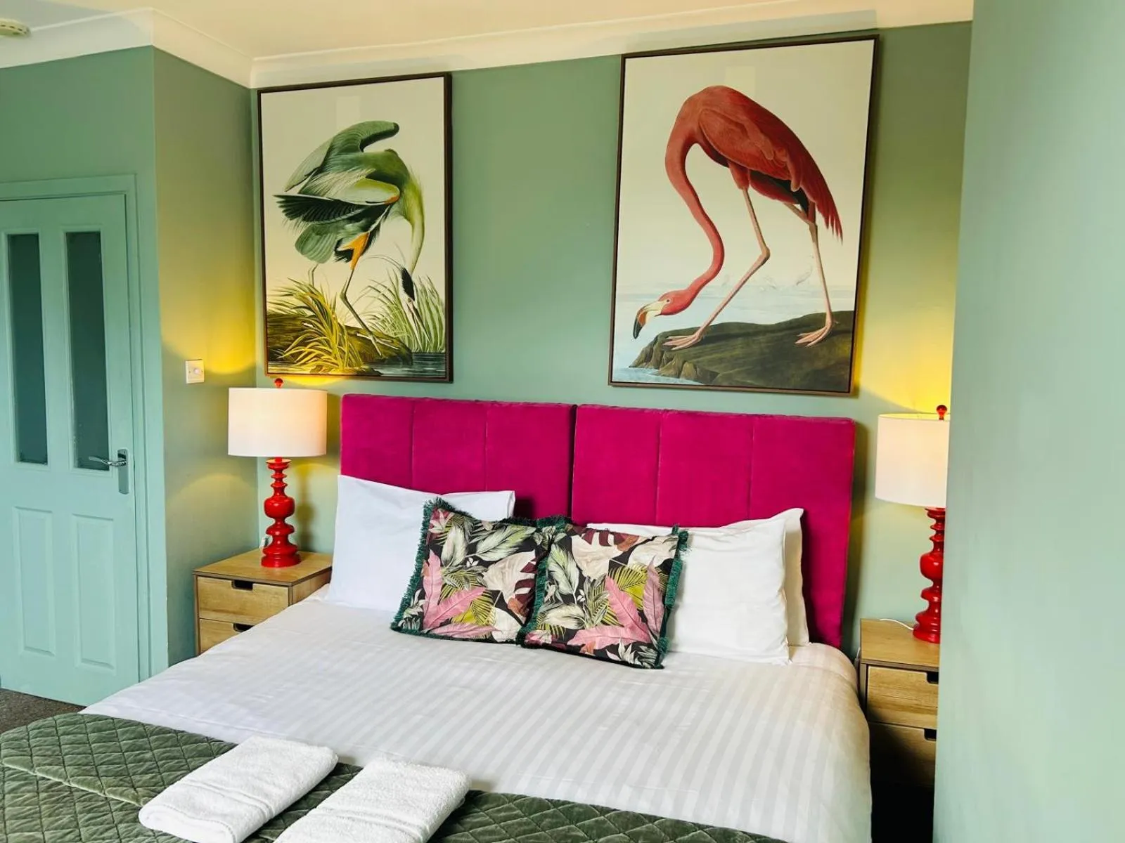 Bedroom, Bed in Dorset Green Two By My Getaways