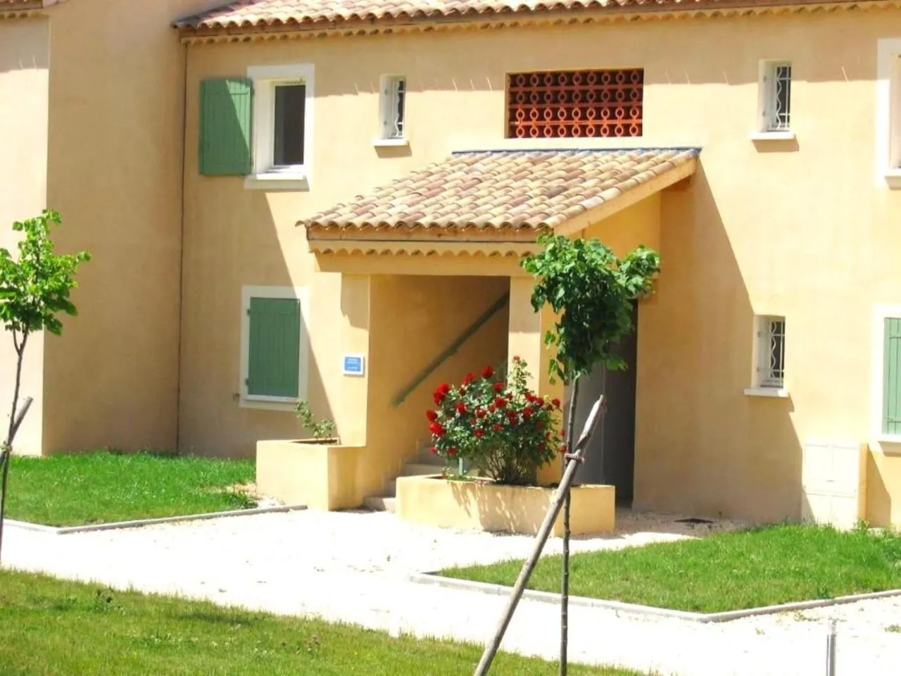 Property building in Le Hameau des Sources by Ateya