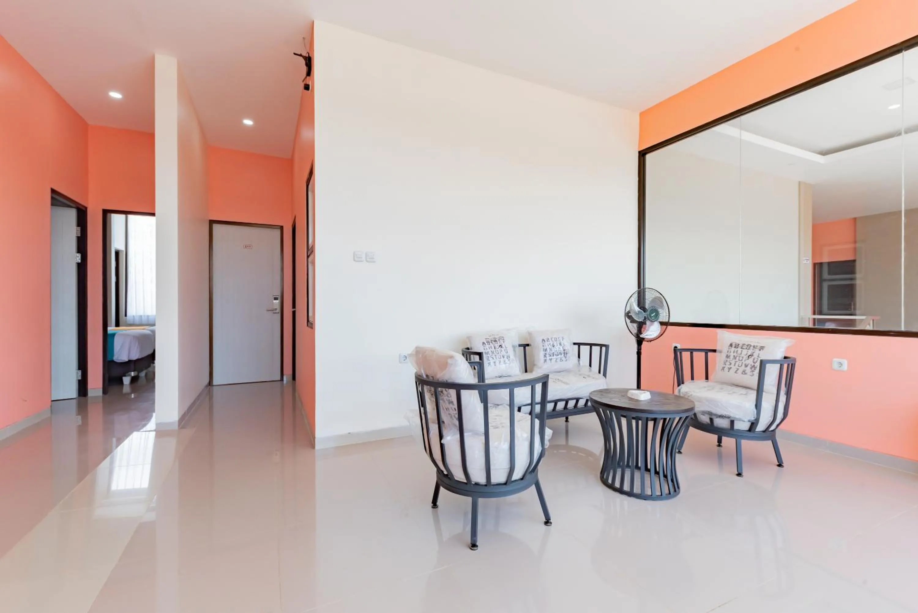 Seating area in Sans Hotel Berau Square