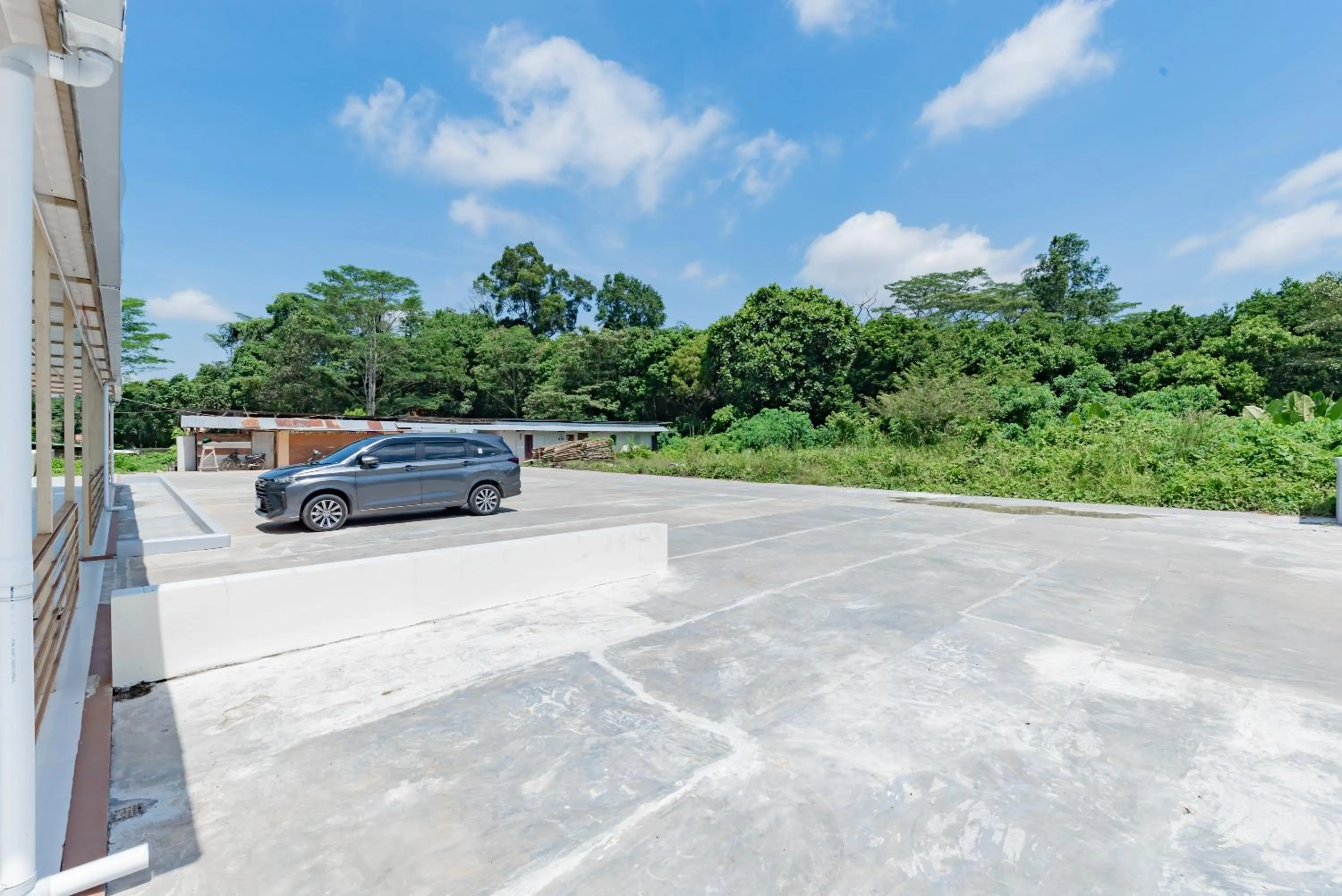 Parking in Sans Hotel Berau Square