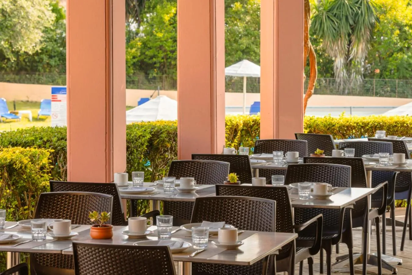 Restaurant/places to eat in Century Resort