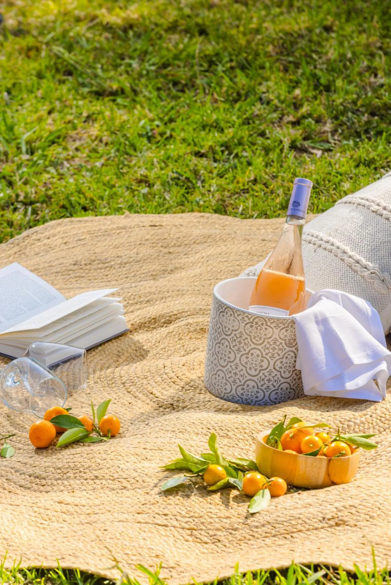 Food and drinks in Century Resort