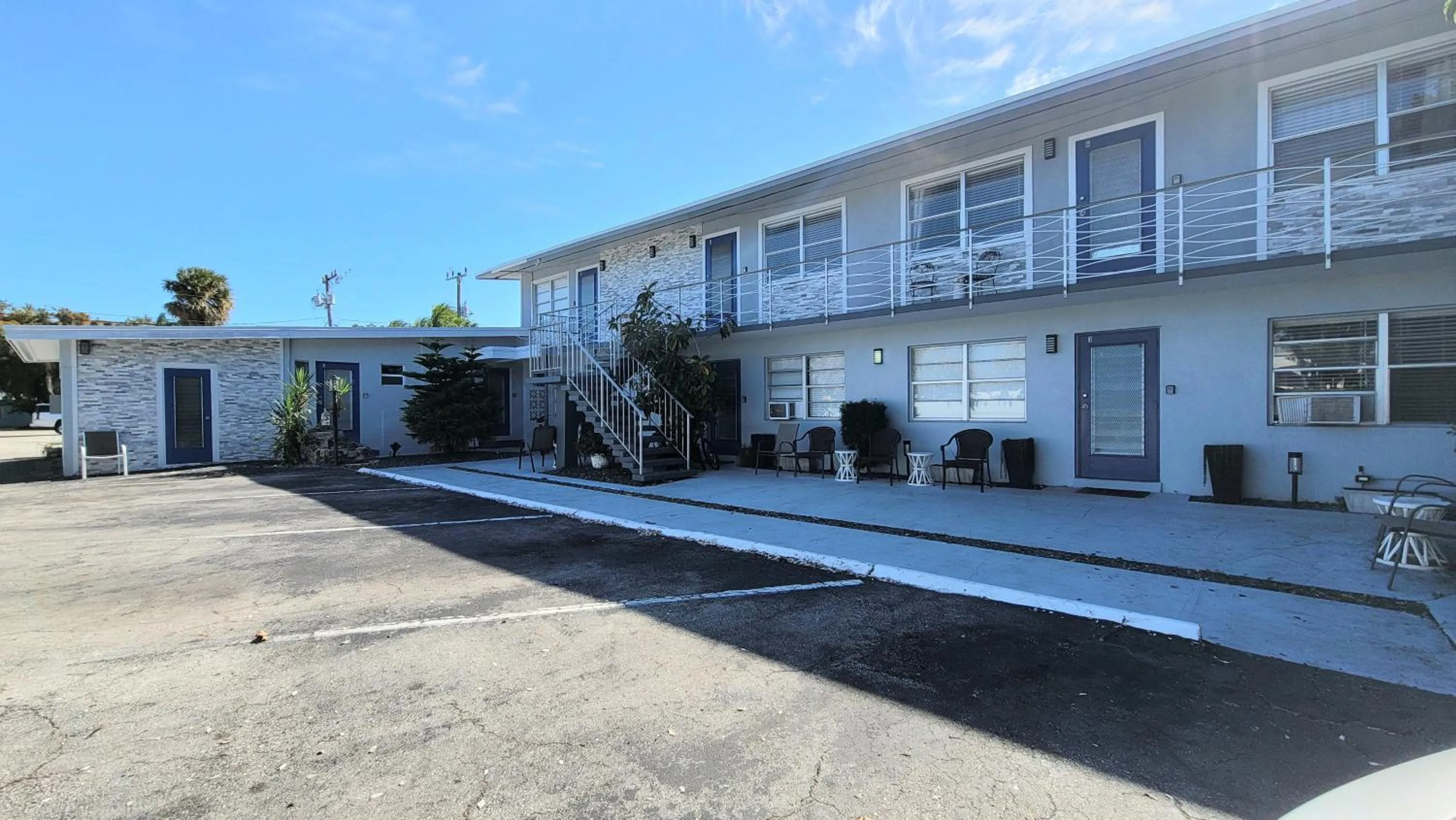 Property building in BEACHWAY INN