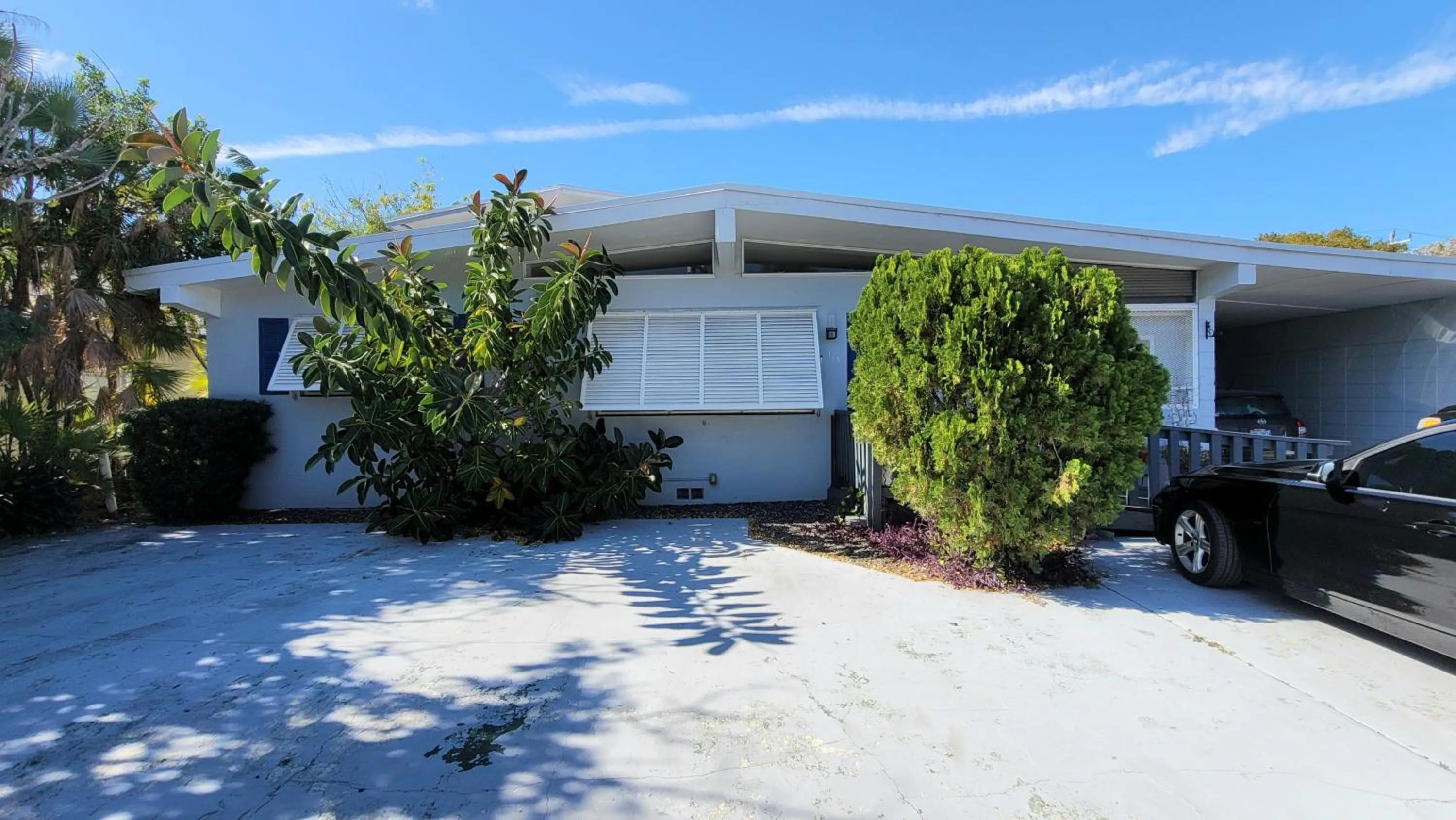 Property building in BEACHWAY INN