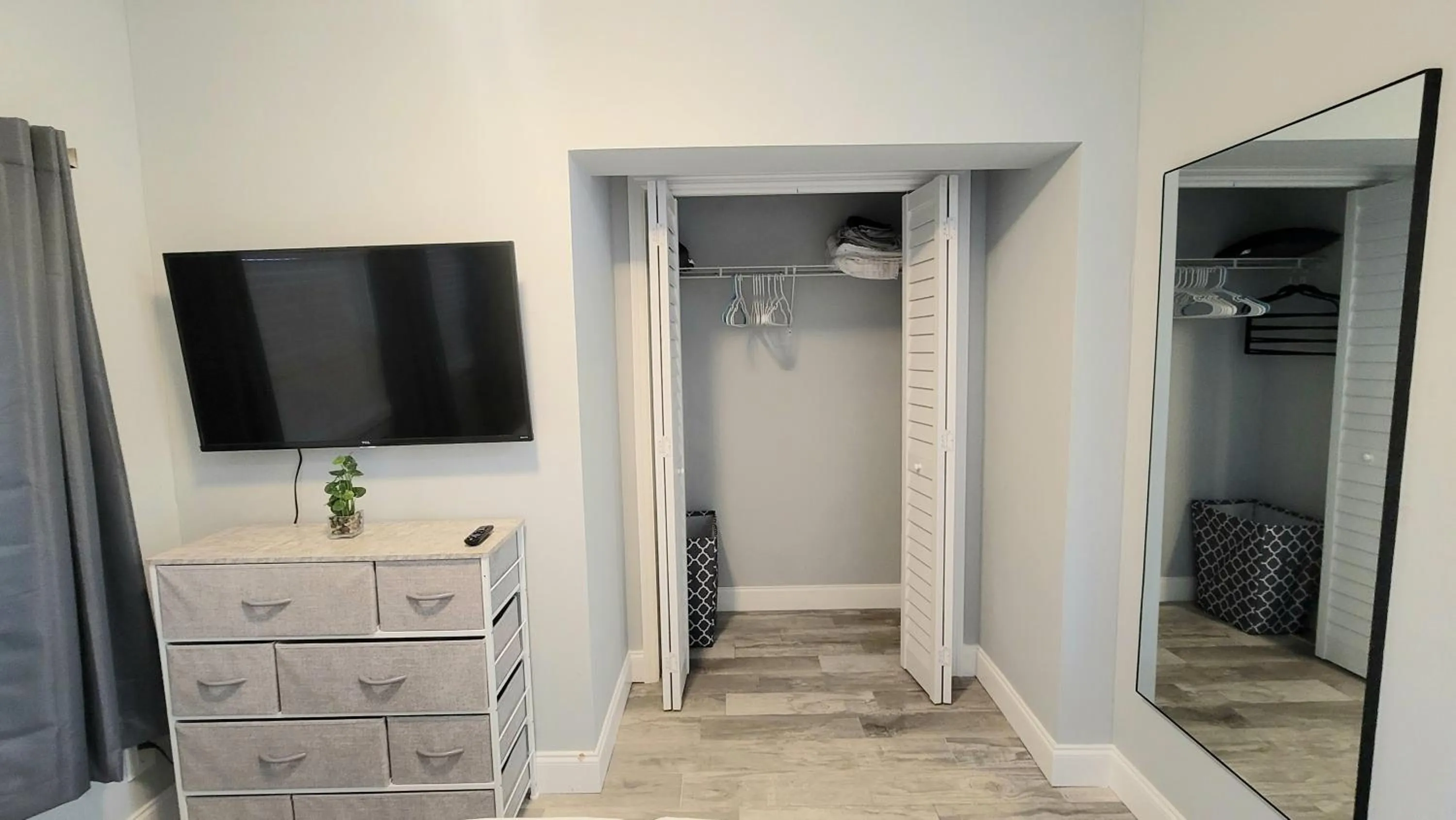 TV and multimedia in BEACHWAY INN