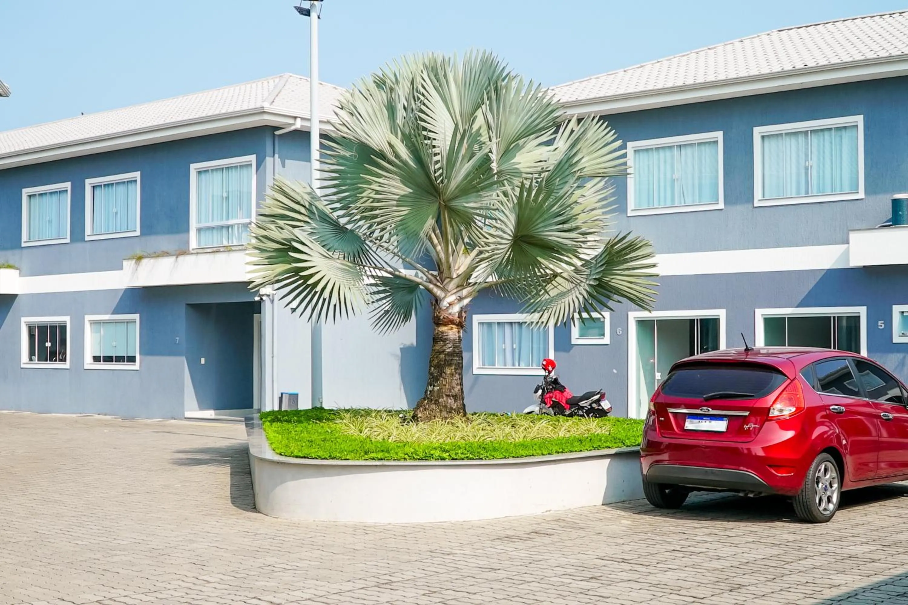 Property building in VELINN Pousada Angra Sunset