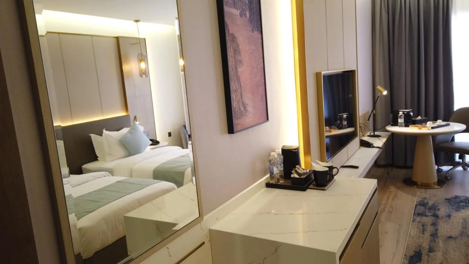 Bedroom, Bed in H Luxury Hotel