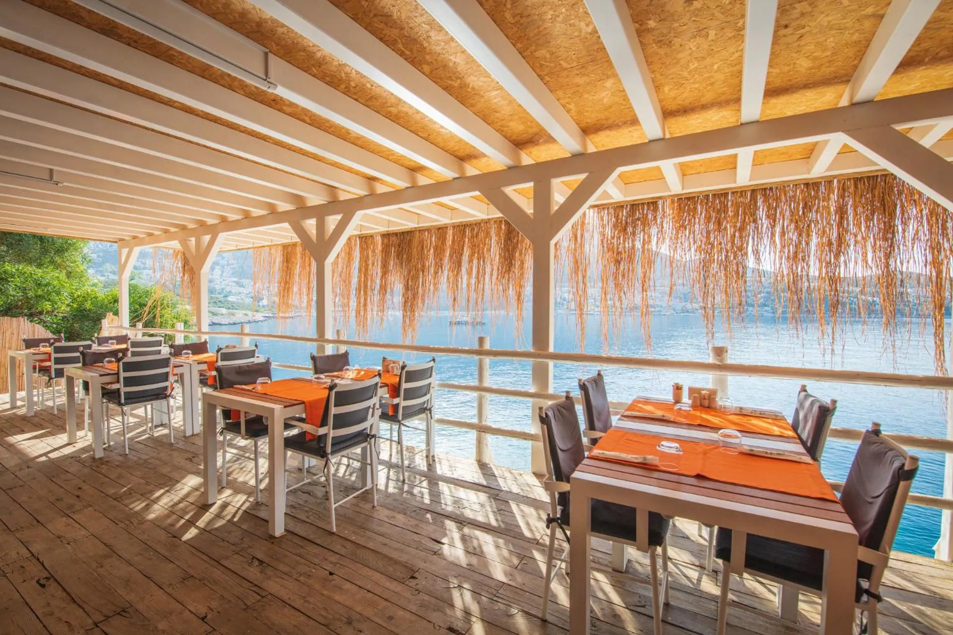 Restaurant/places to eat in Likya Gardens Hotel