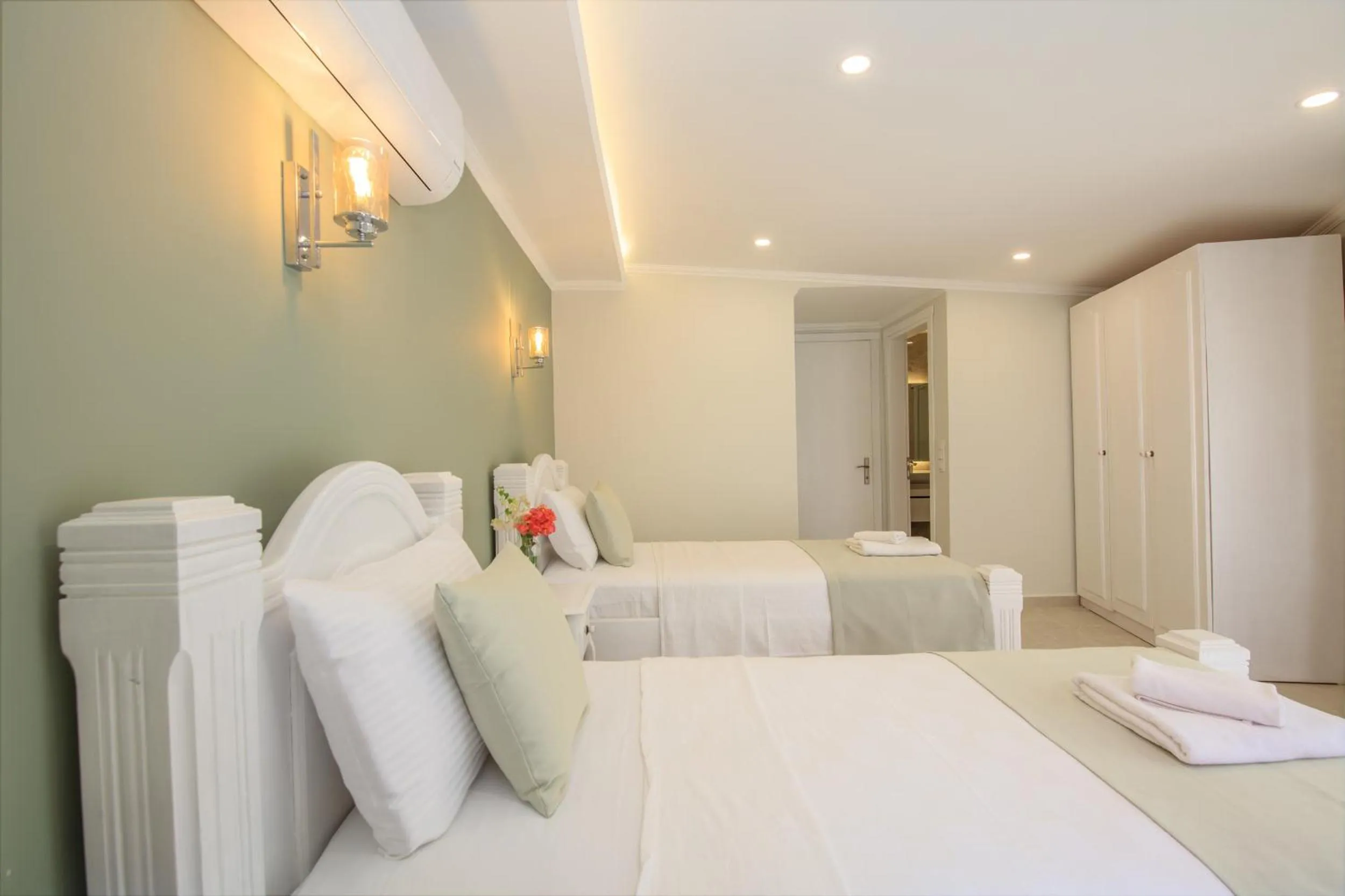 Bedroom, Bed in Likya Gardens Hotel