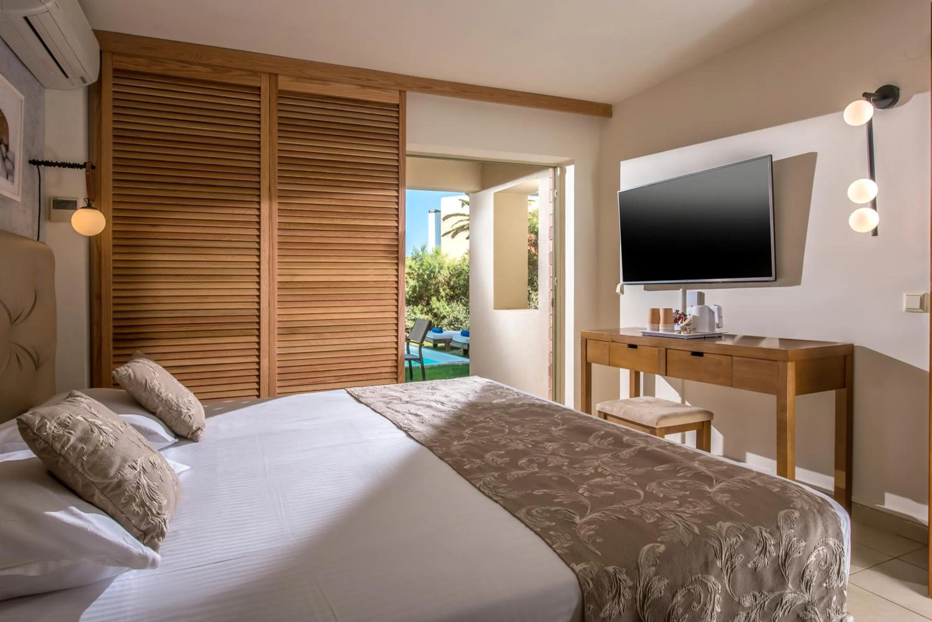 Bed in Bella Beach Hotel