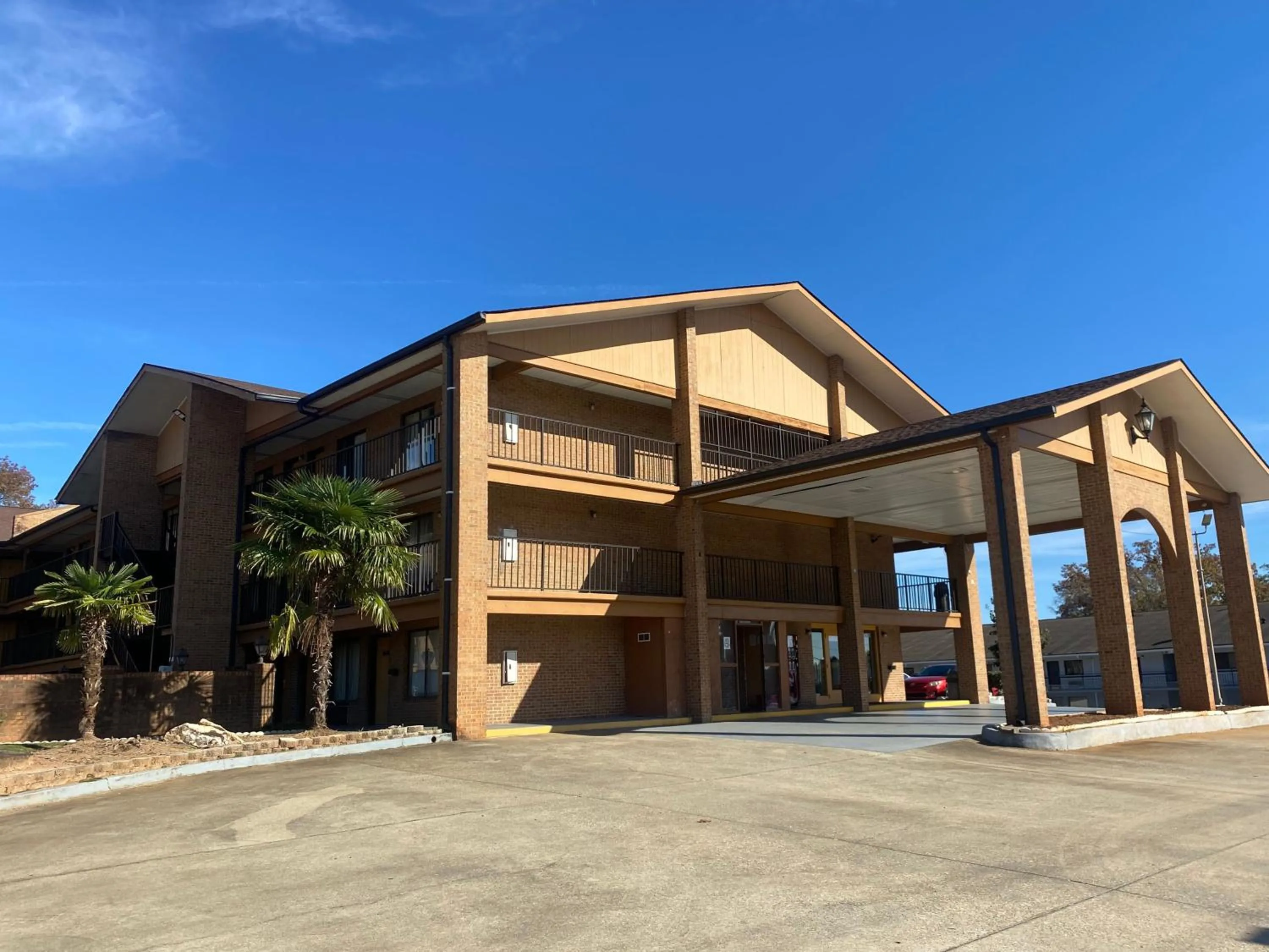 Property building in American Inn and Suites - Atlanta Airport Jonesboro I-75