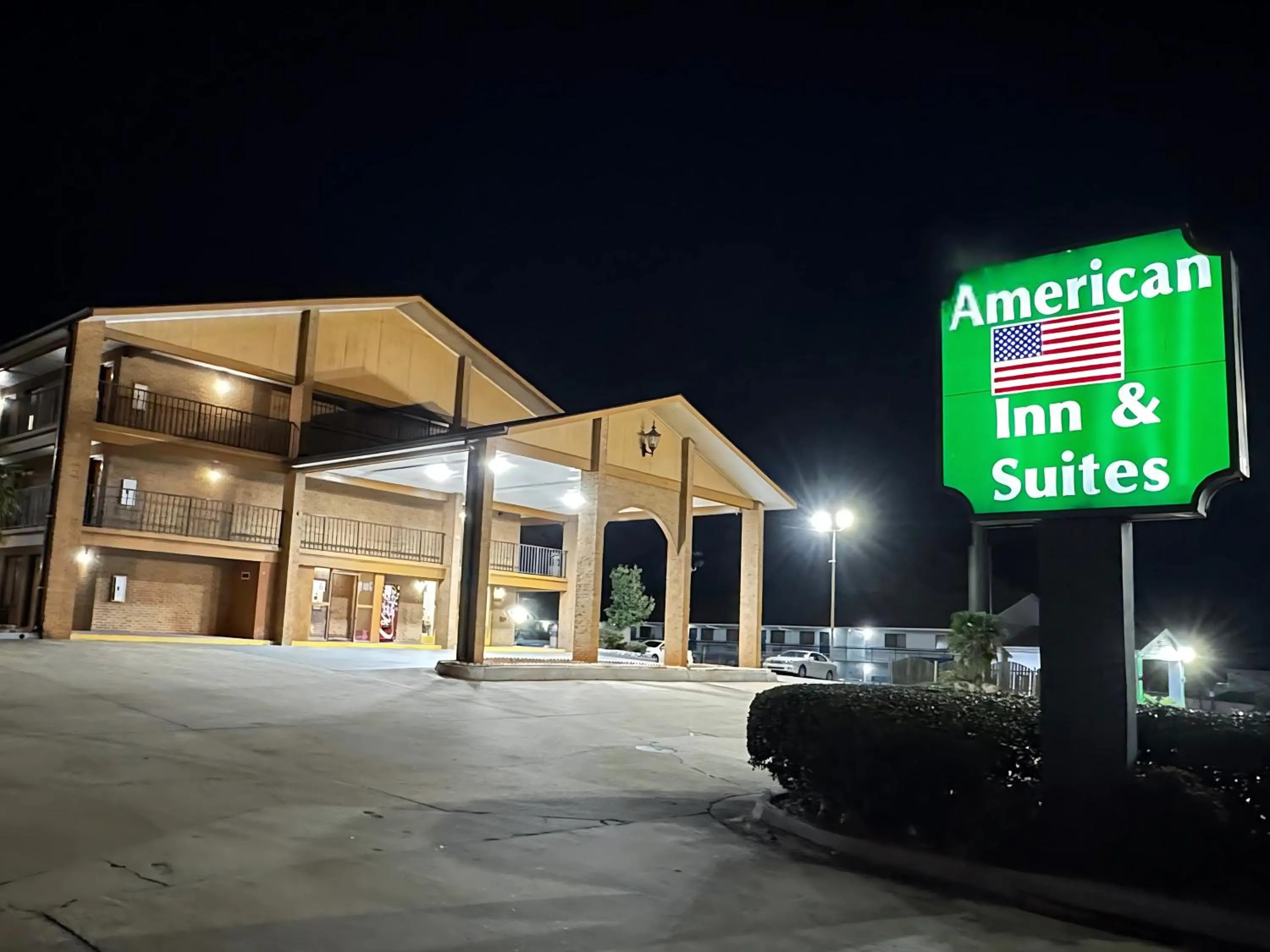 Property building in American Inn and Suites - Atlanta Airport Jonesboro I-75
