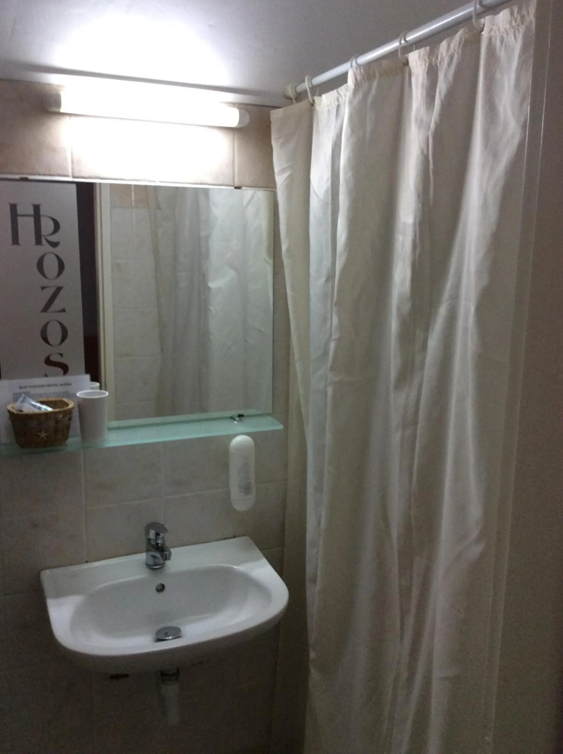 Shower in Rozos Hotel