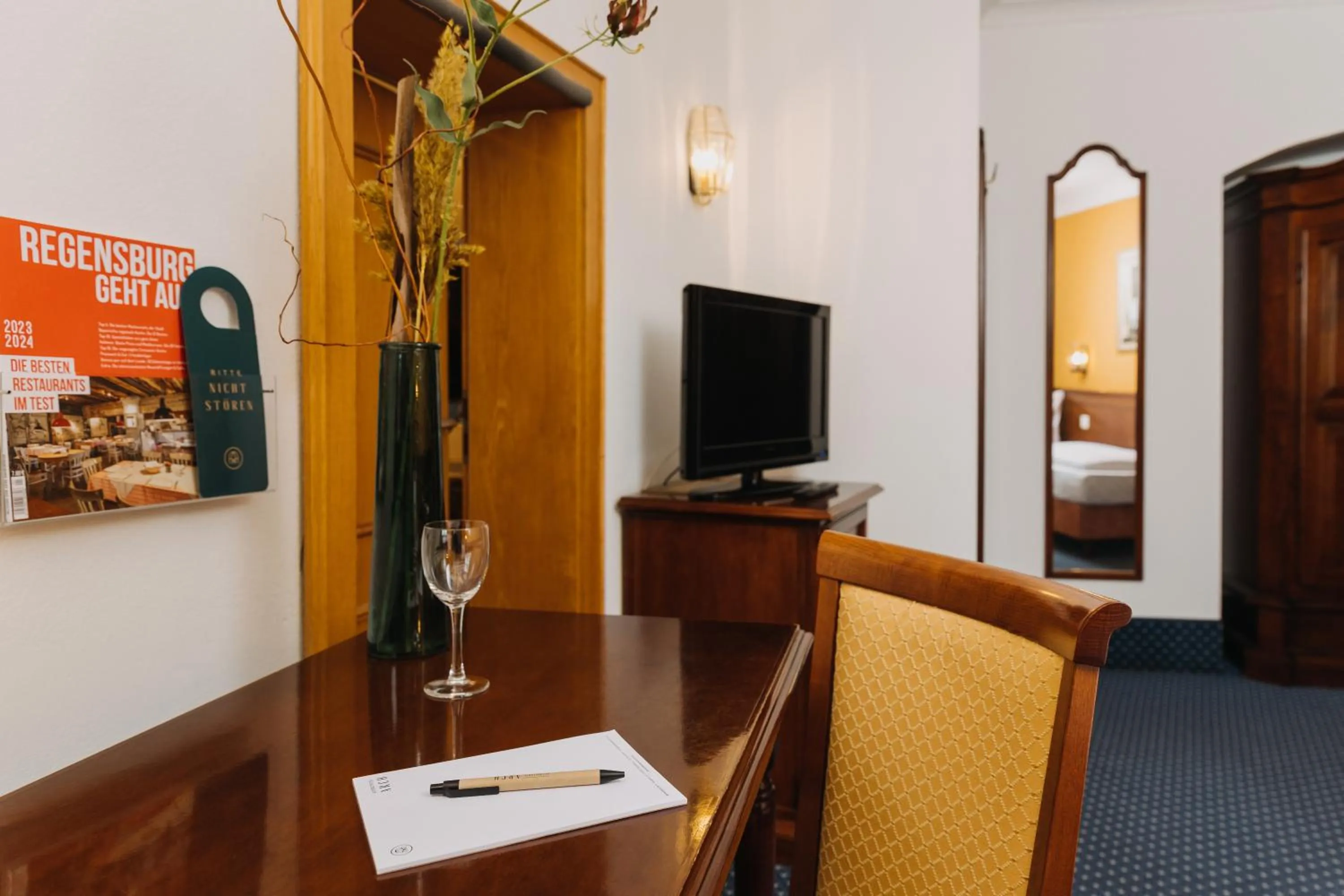 TV and multimedia in Altstadthotel Arch