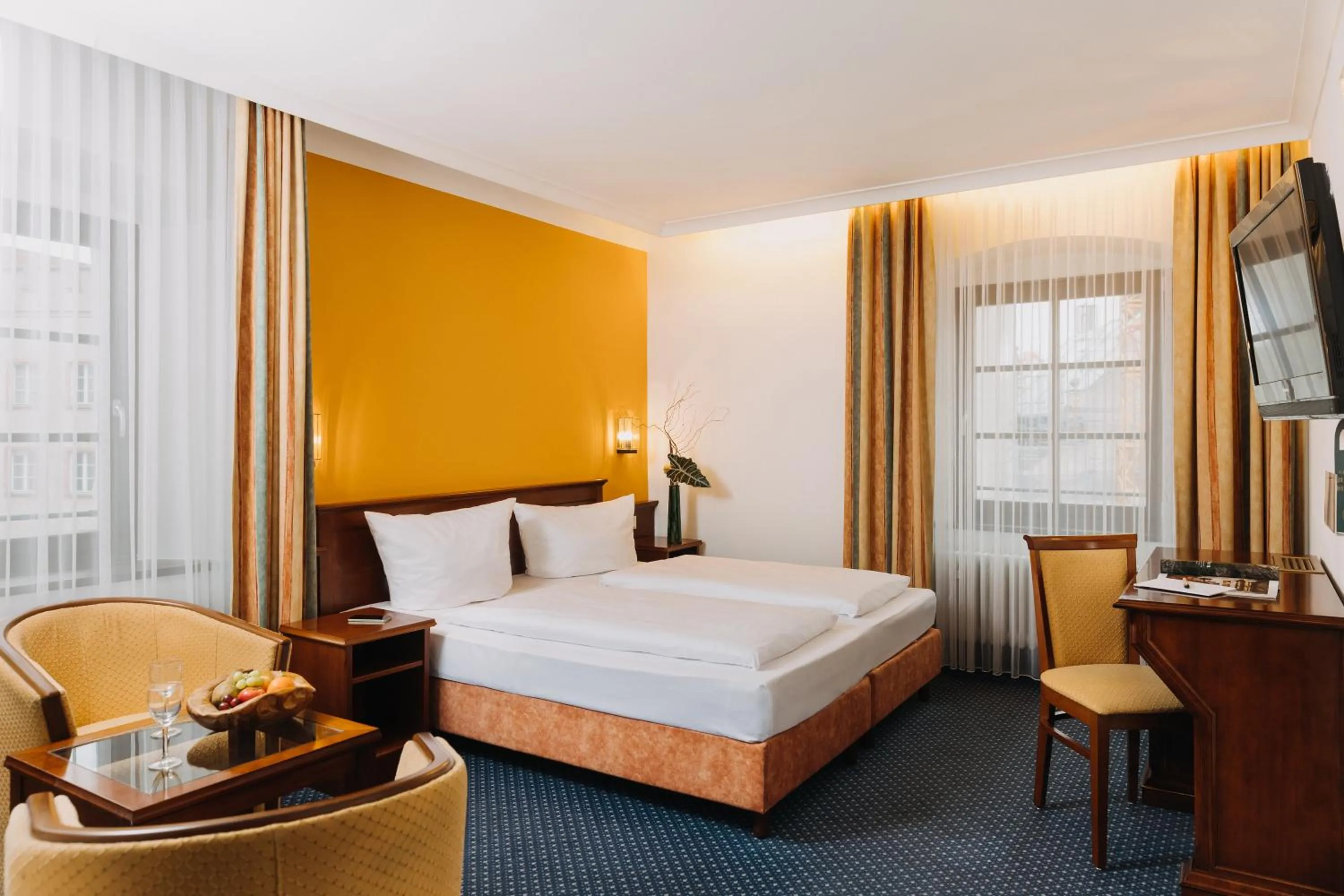 Toilet, Bed in Altstadthotel Arch