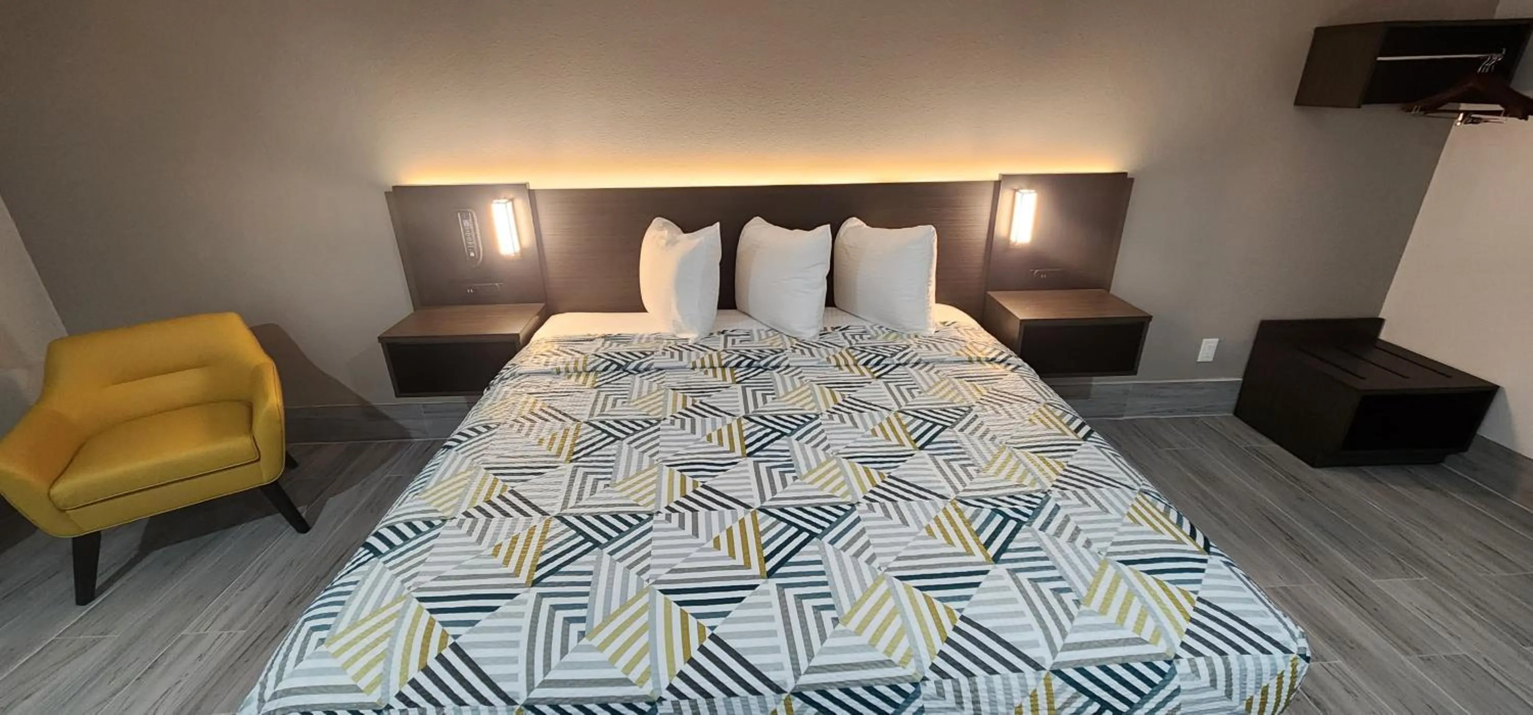 Bed in Motel 6 Aransas Pass TX