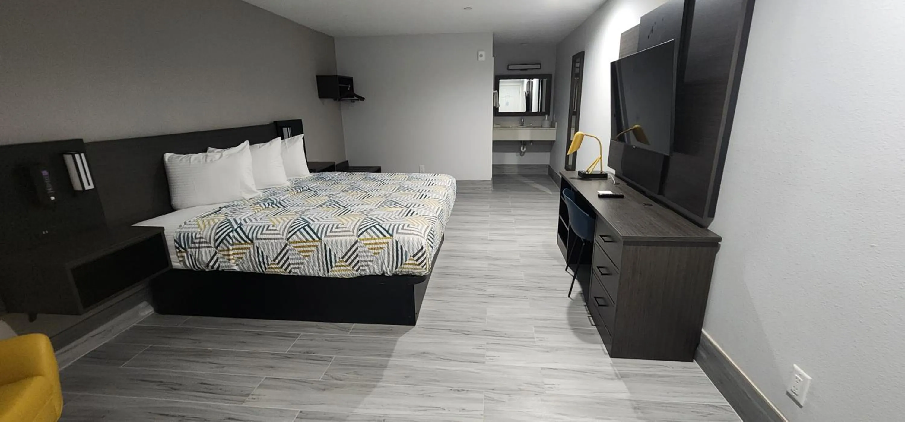 Bed in Motel 6 Aransas Pass TX