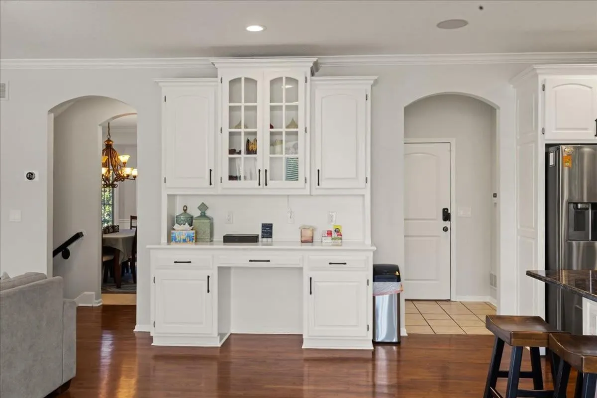 Beautiful relaxing private villa next to a pond smart home and Traeger Grill