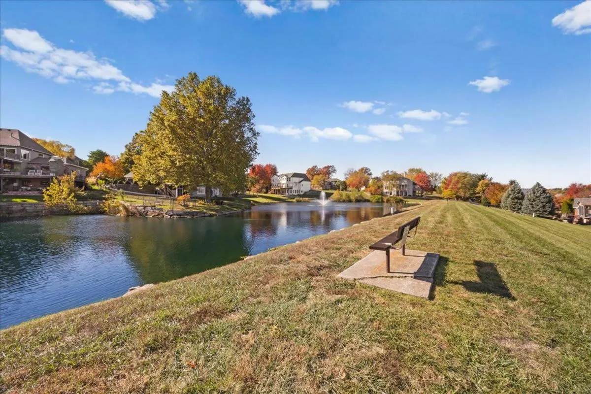Beautiful relaxing private villa next to a pond smart home and Traeger Grill