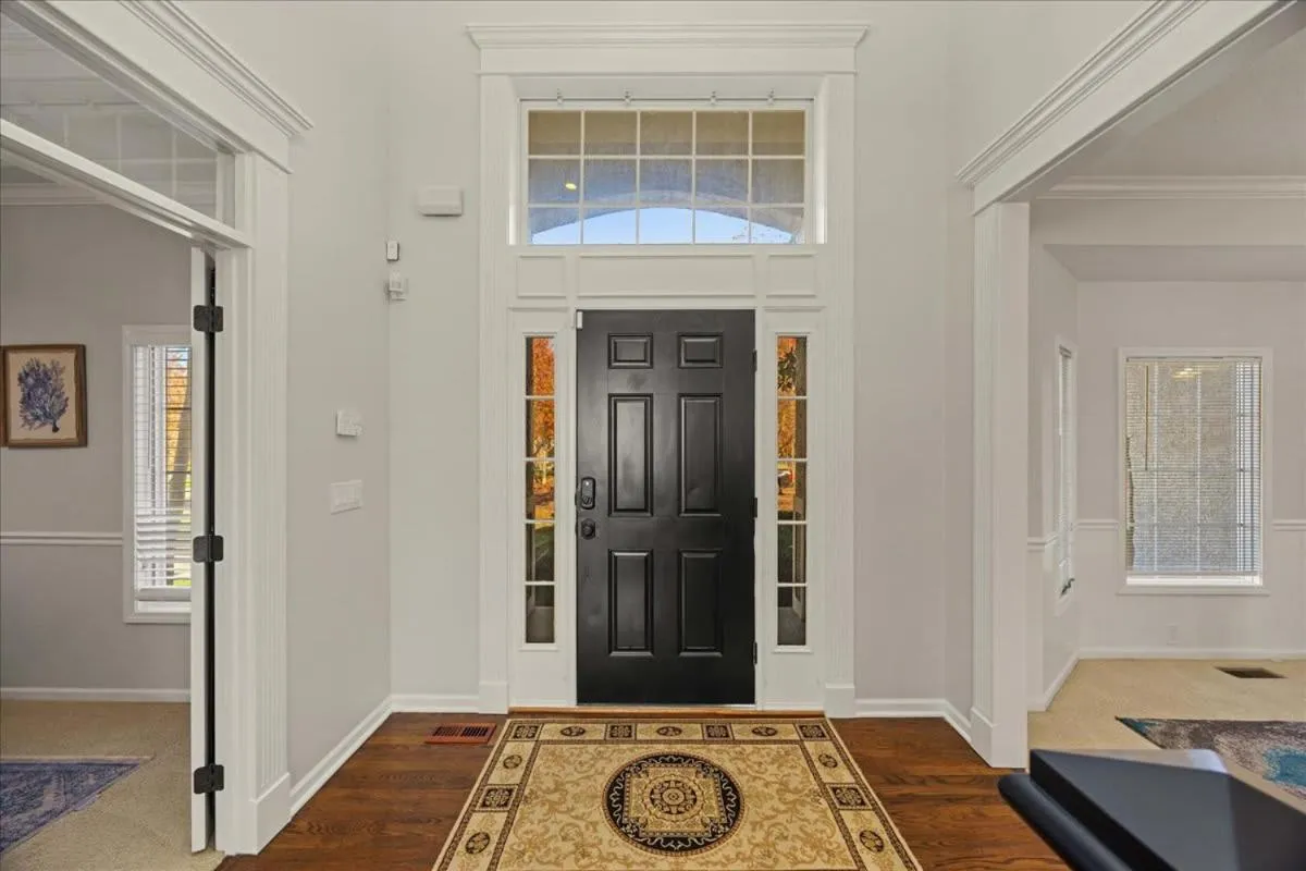 Beautiful relaxing private villa next to a pond smart home and Traeger Grill