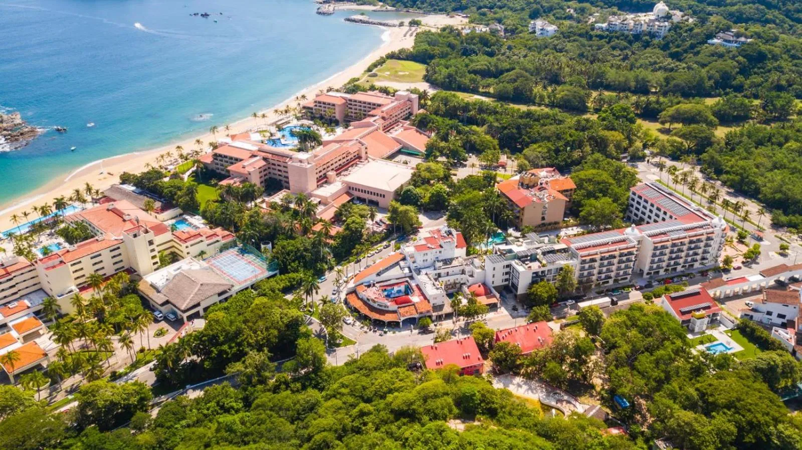 Restaurant/places to eat in HOTEL BIULÚ