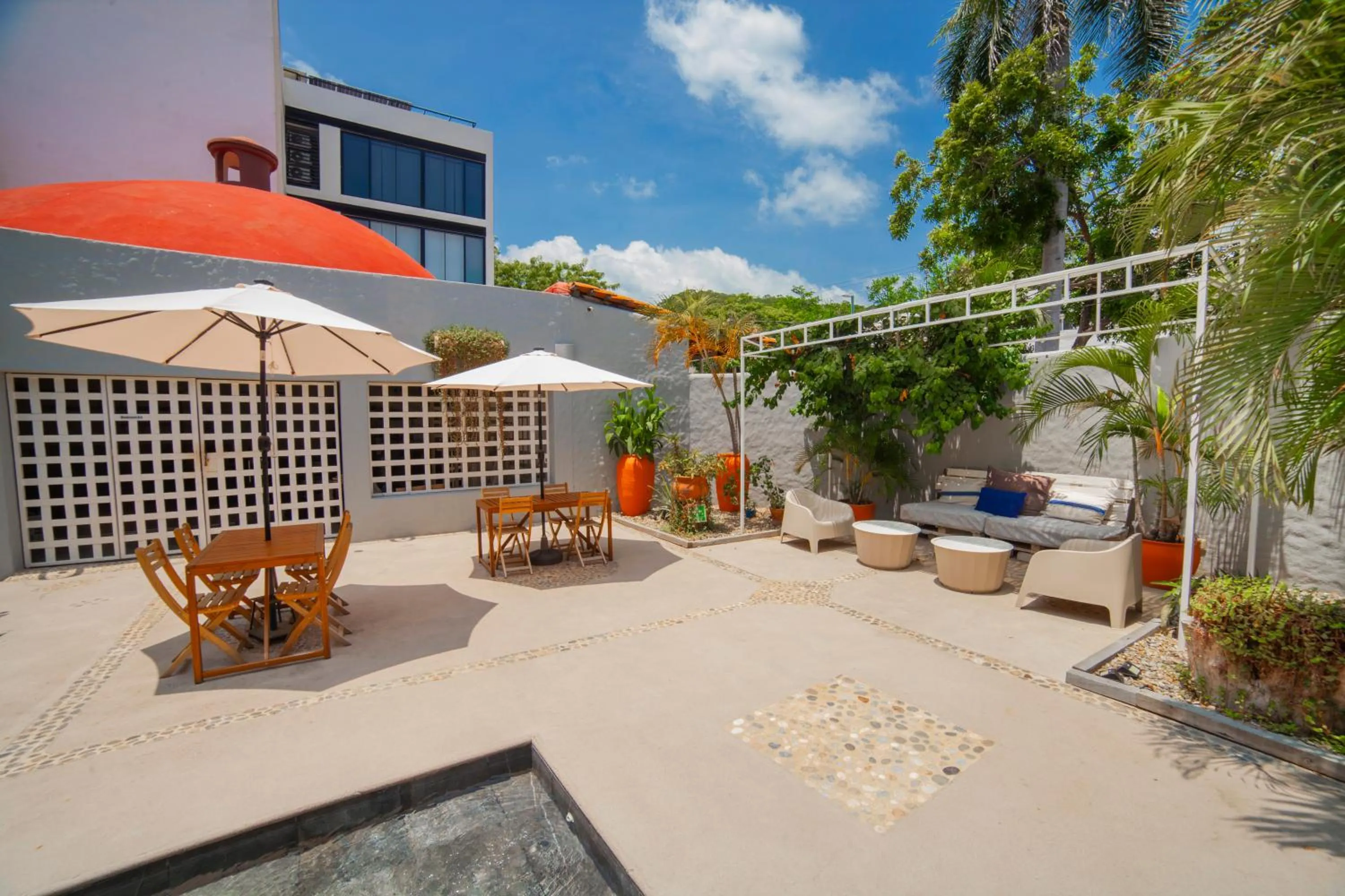 Swimming pool in HOTEL BIULÚ