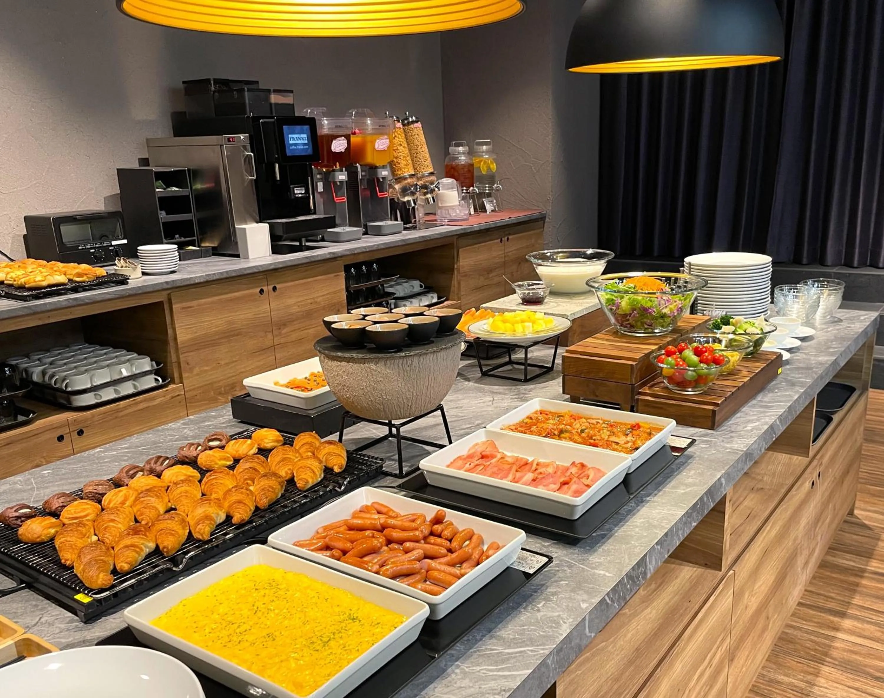 Buffet breakfast in HOTEL AMANEK Shinjuku Kabukicho