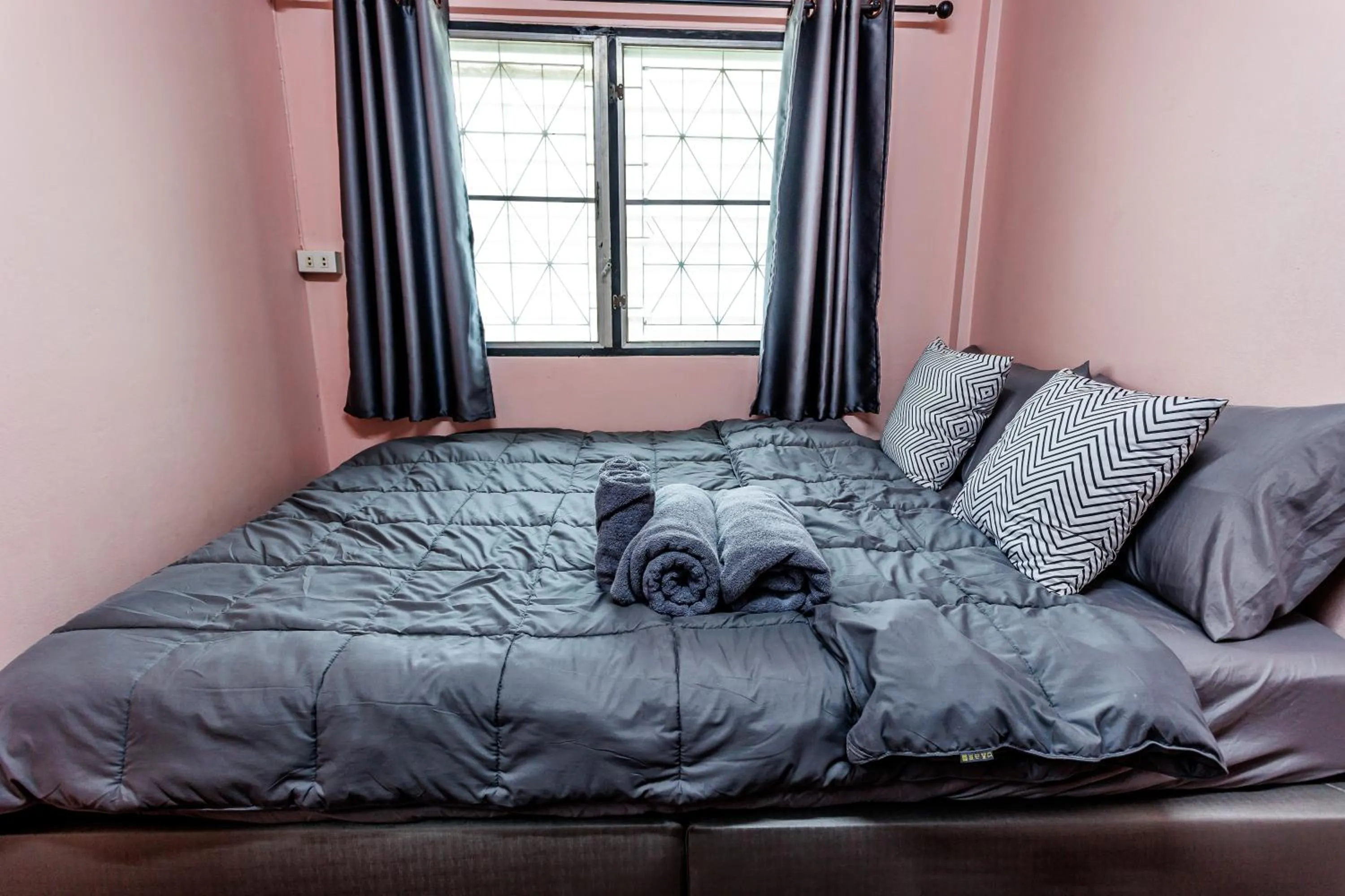 Bed in Baan Mee Suk Ayutthaya