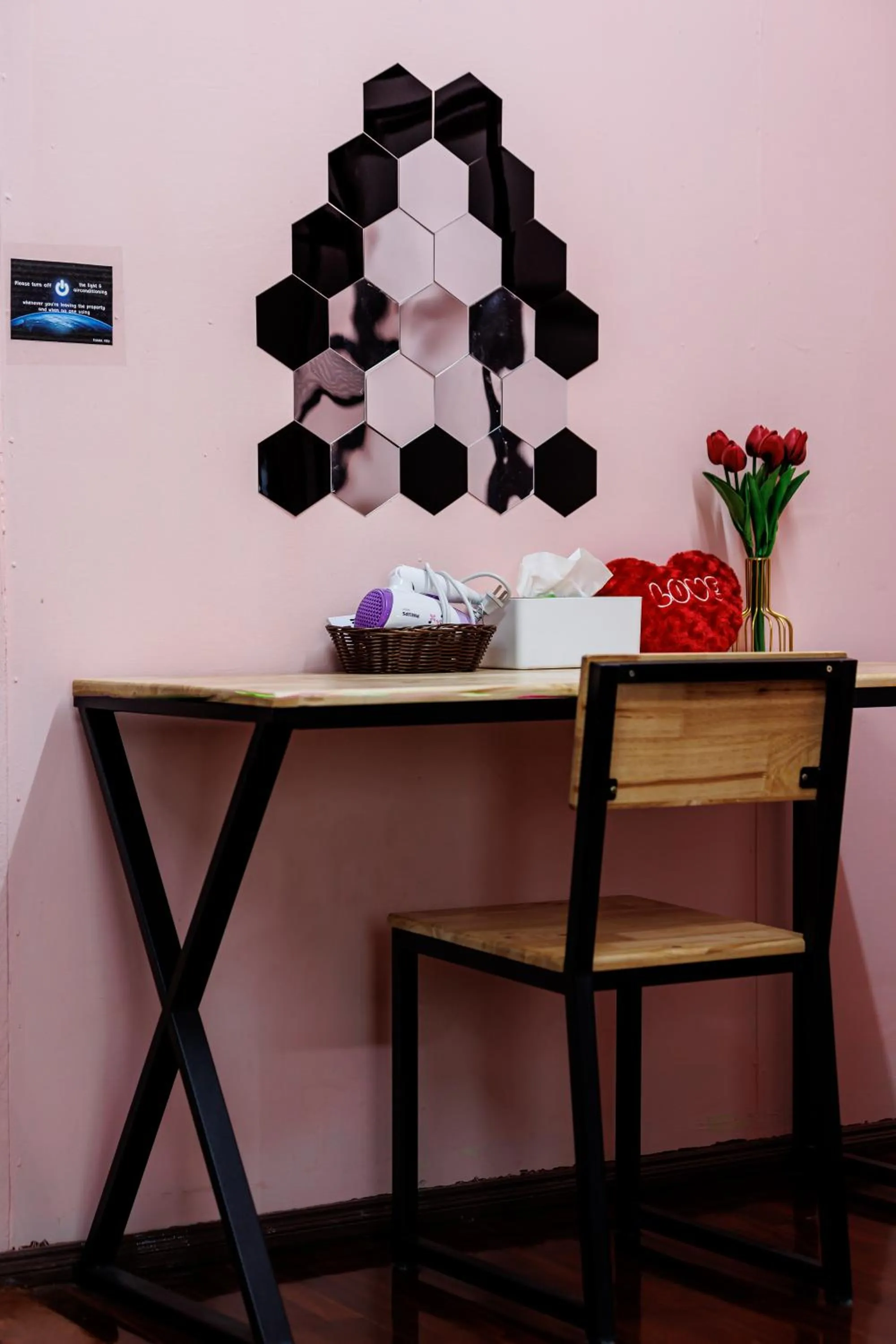 Dining area in Baan Mee Suk Ayutthaya