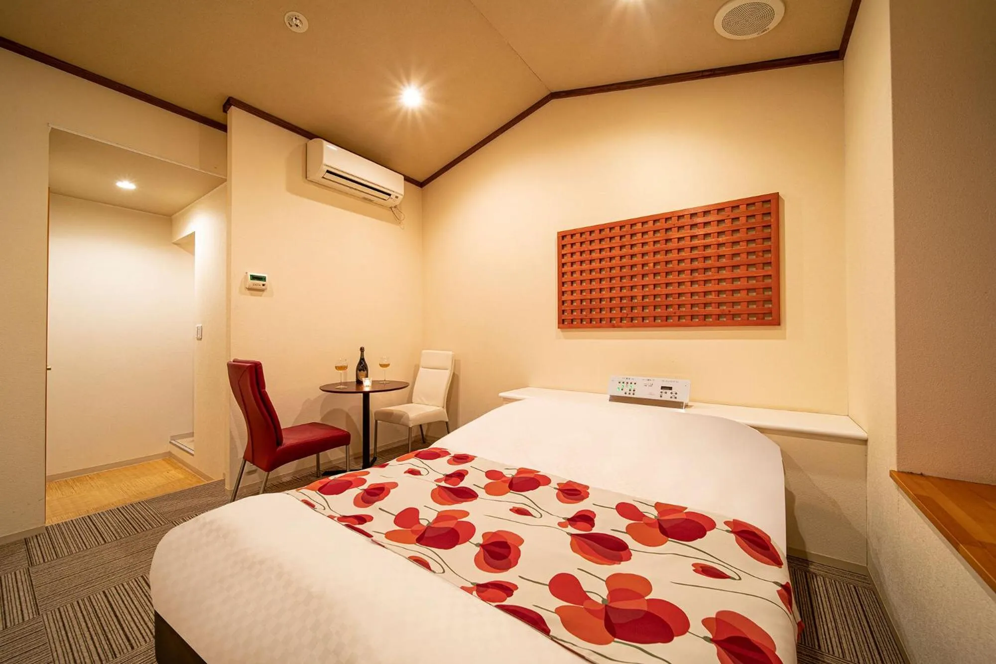 Bed in Hotel Rakuseki Honkan